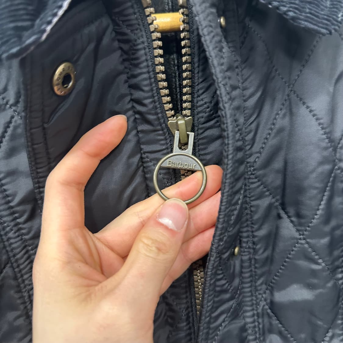 바버 비드넬 폴라 퀄팅자켓 상품이미지4