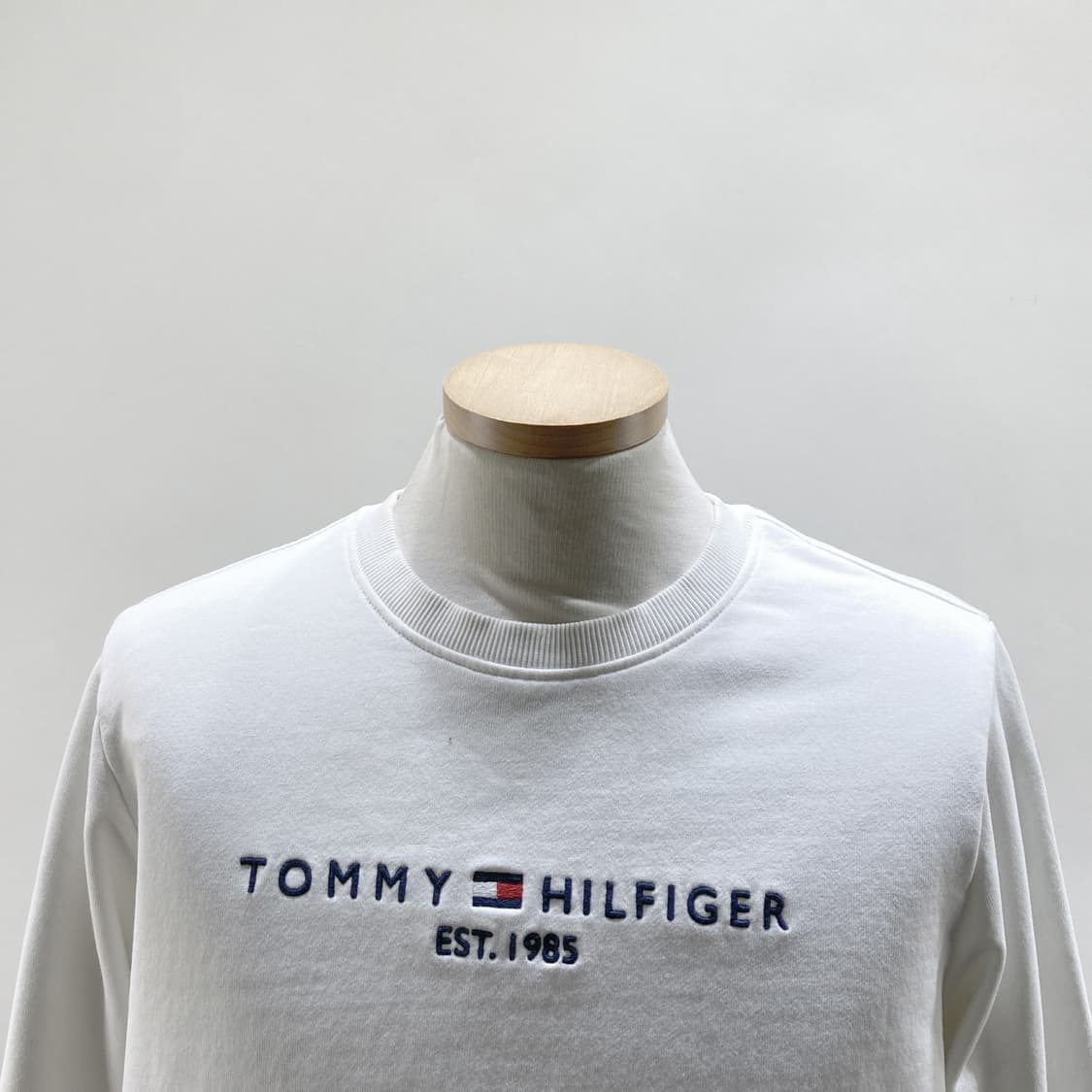 타미힐피거 2022 여성맨투맨티 화이트 95  상품이미지2