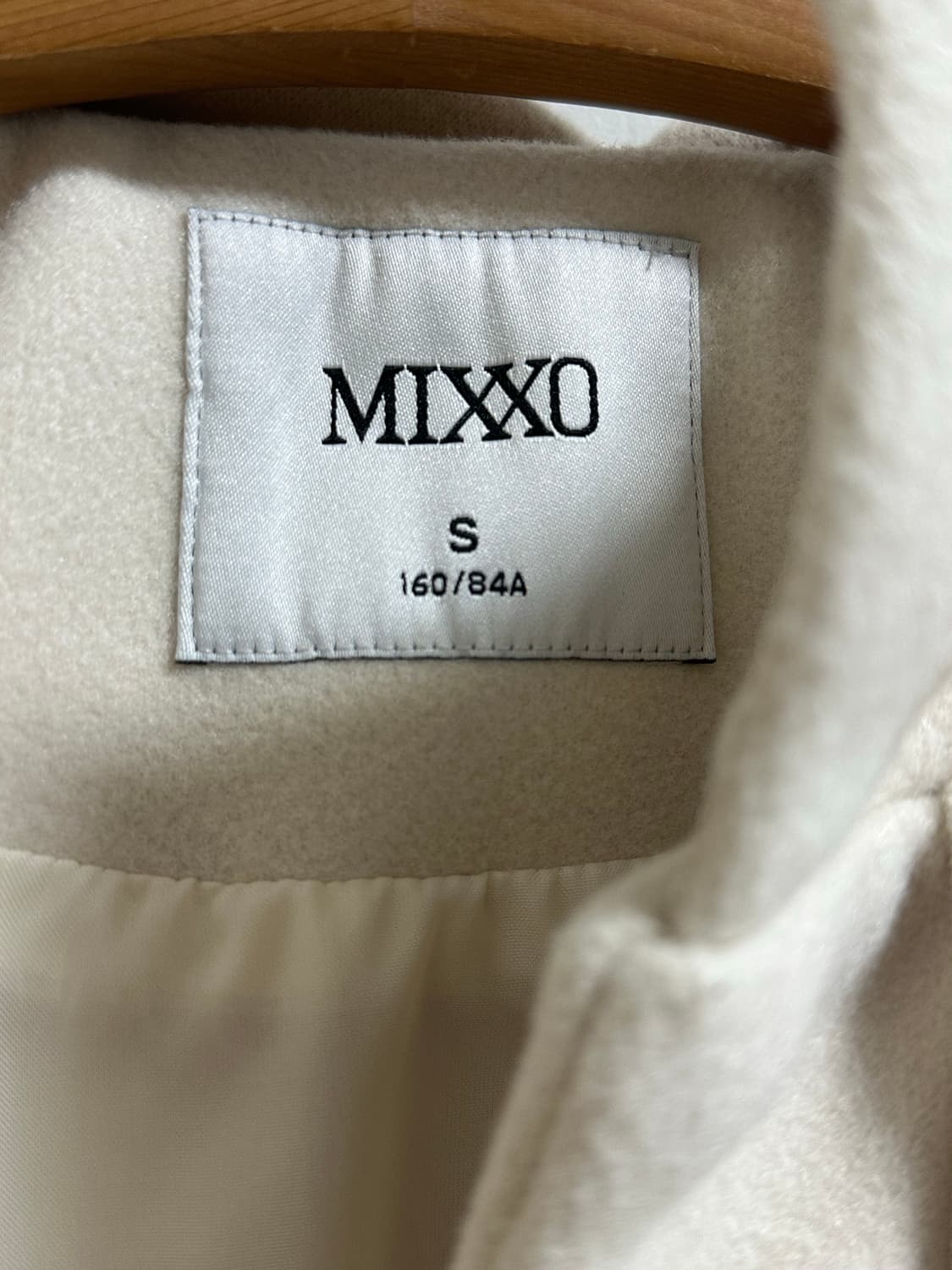 MIXXO 미쏘 크림색 떡볶이 코트 상품이미지2