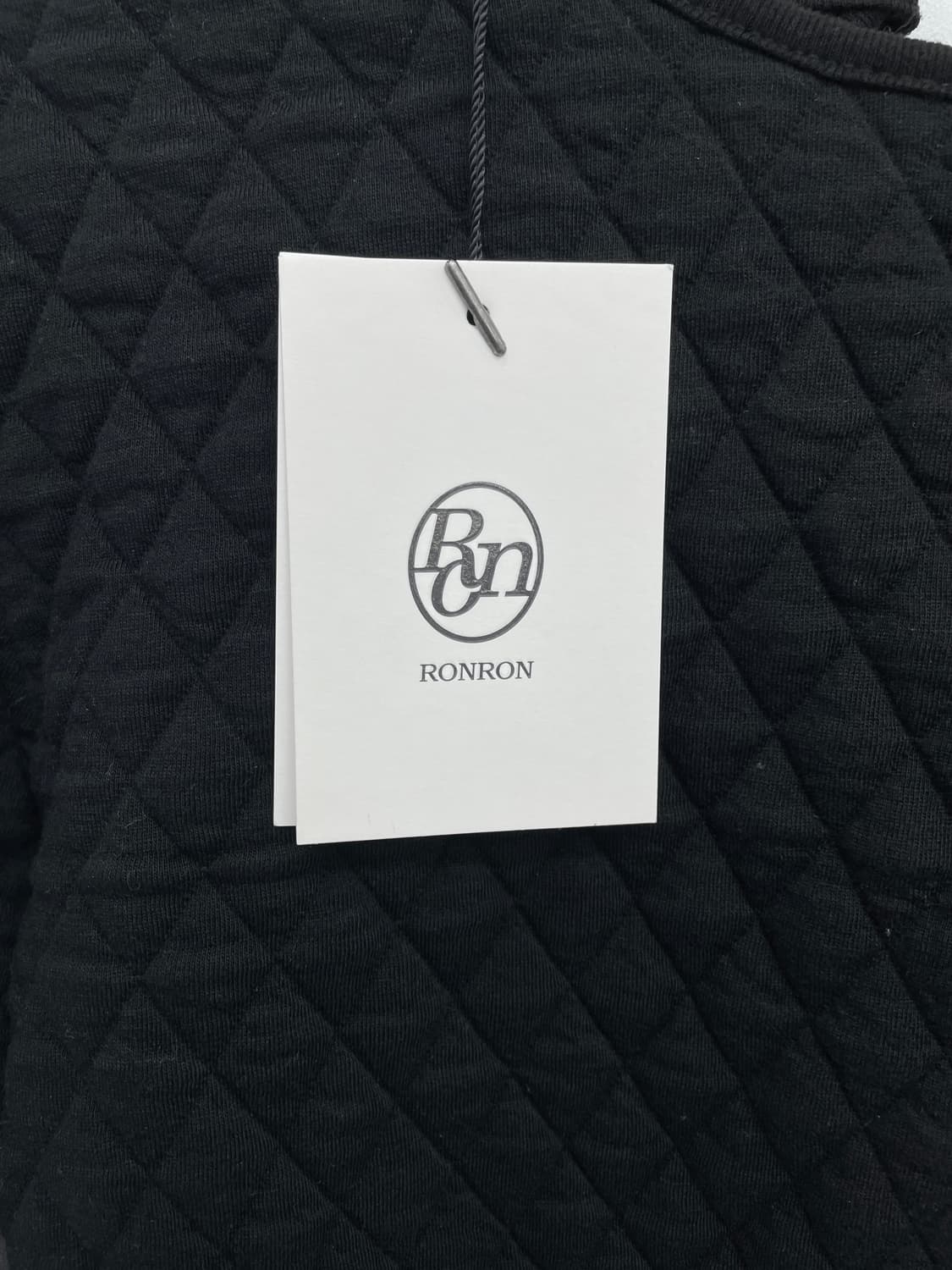 론론(RONRON) 퀼팅 크롭 티셔츠 상품이미지6