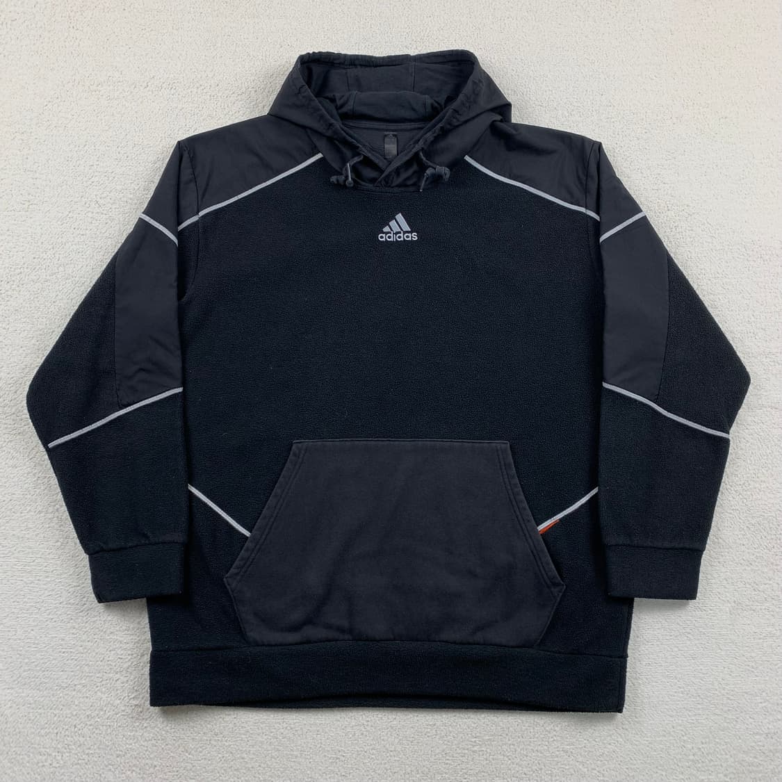 아디다스 퍼포먼스 로고 리플렉티브 라인 플리스 후디 상품이미지1