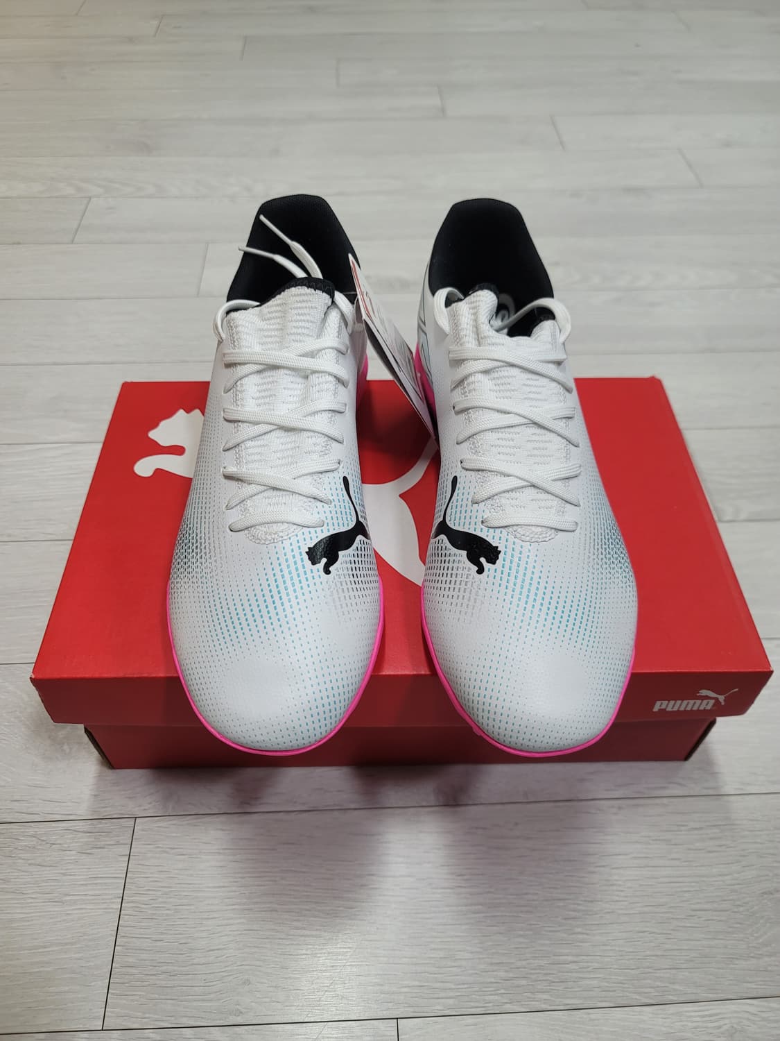(270)푸마 풋살화 퓨처 7 플레이 TT[대전 직거래도 가능] 상품이미지5
