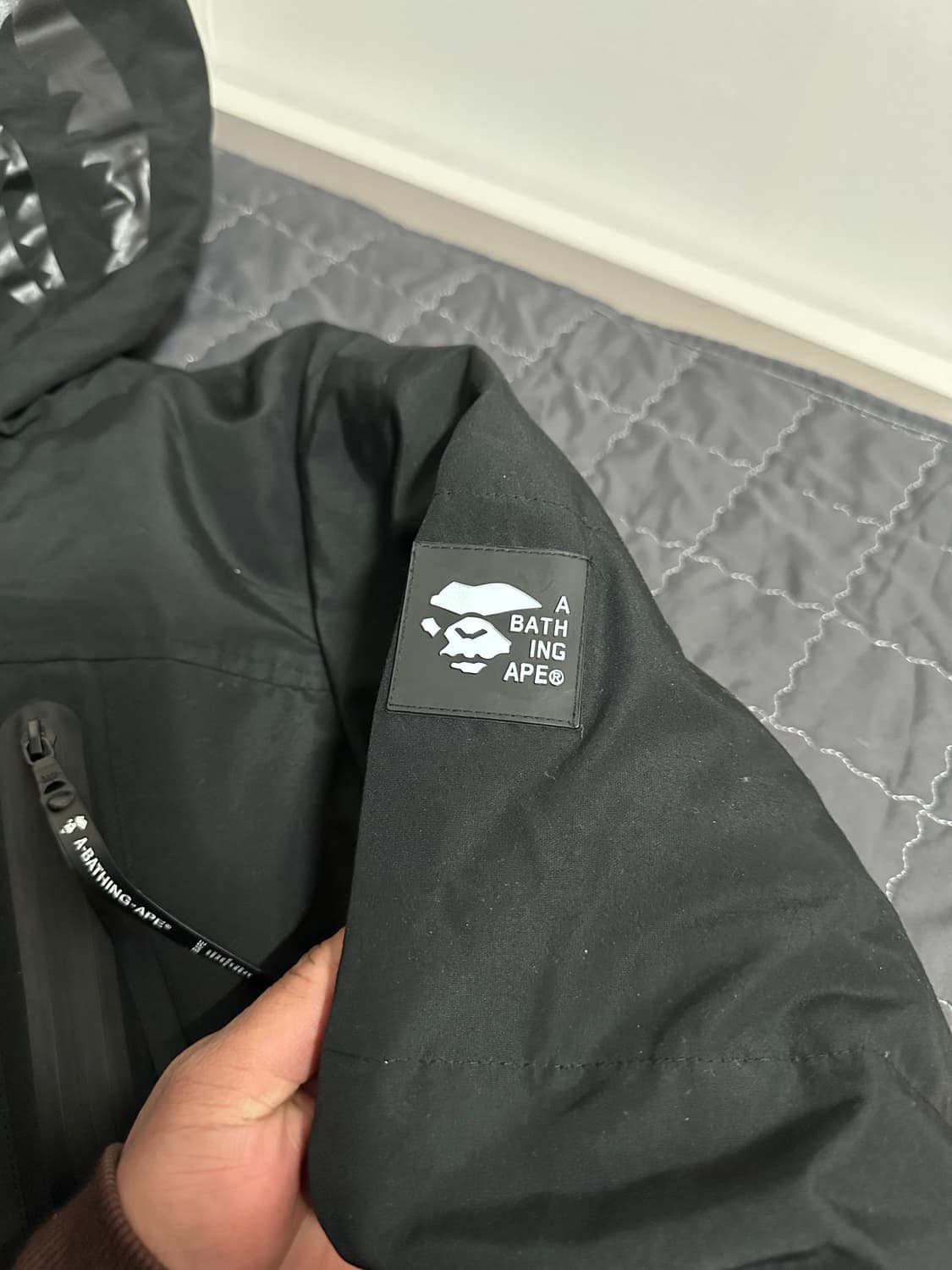 베이프 샤크 후드 패딩 블랙 XL 상품이미지3