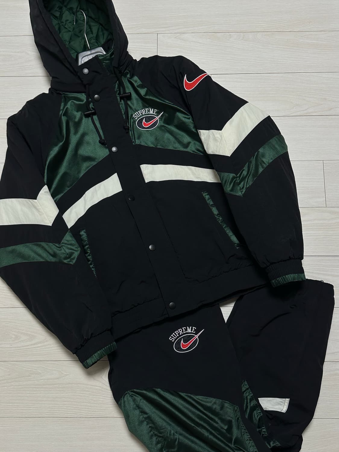 슈프림 x 나이키 콜라보 스포츠 그린 셋업 19ss 상품이미지6