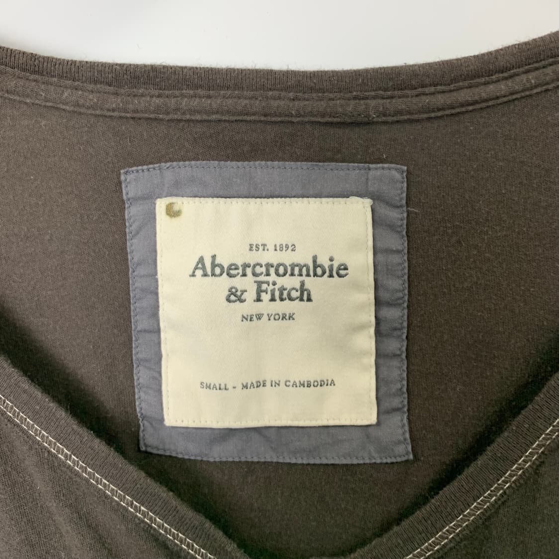 아베크롬비 산양로고 브라운 유넥 롱슬리브 긴팔티 상품이미지5