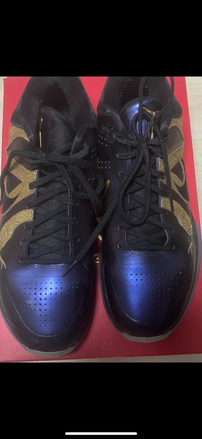 나이키 코비5 이어오브맘바 상품이미지2