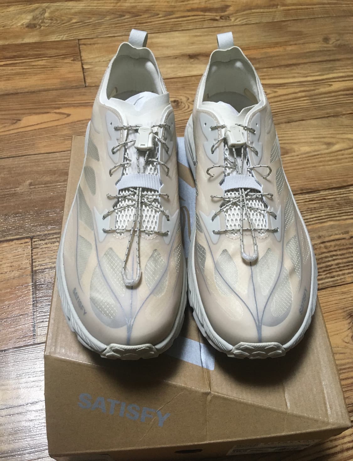 호카 새티스파이 마파테스피드4 라이트 본 판매합니다 상품이미지2