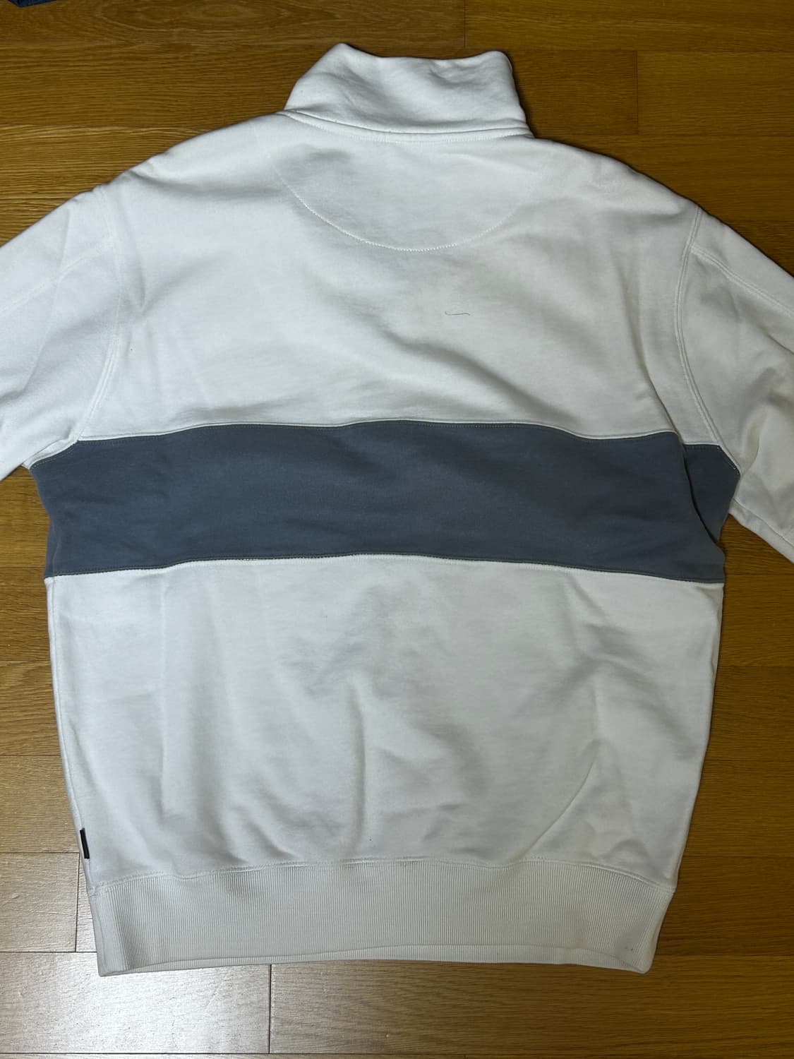 팔라스 하프웨이 트랙 탑 맨투맨 상품이미지3