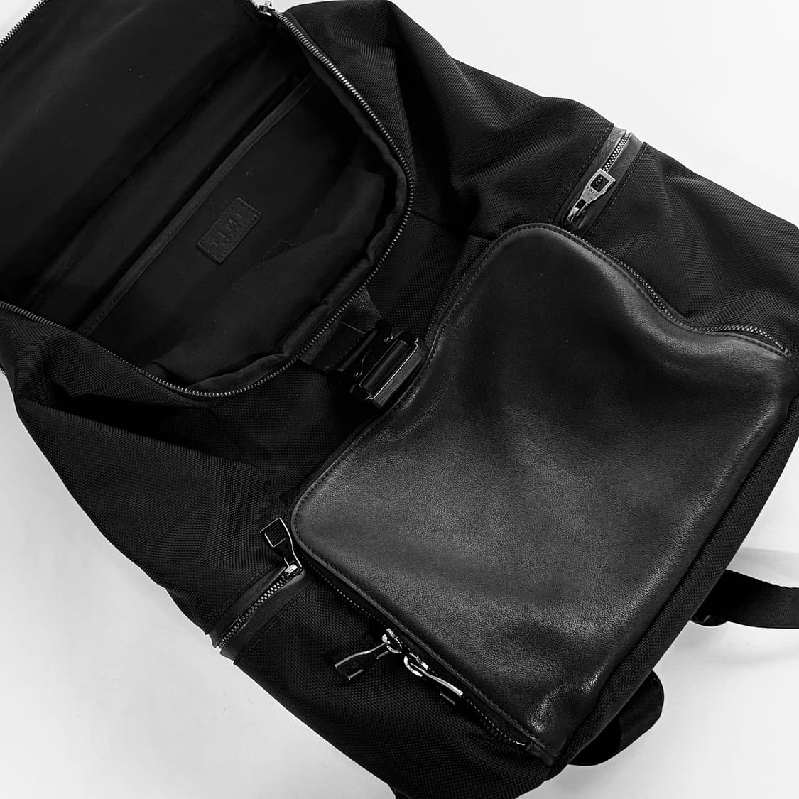 타임 TIME 블랙 백팩 상품이미지2