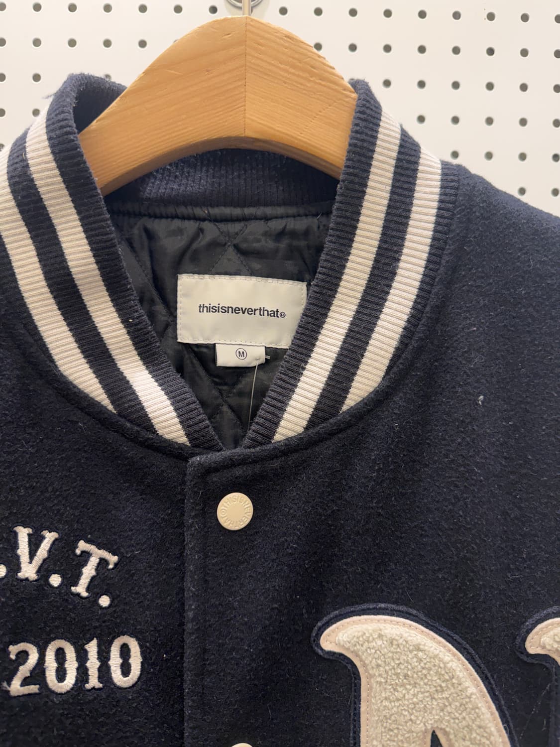 디스이즈네버댓 바시티 자켓 네이비/오프화이트 U227 상품이미지5