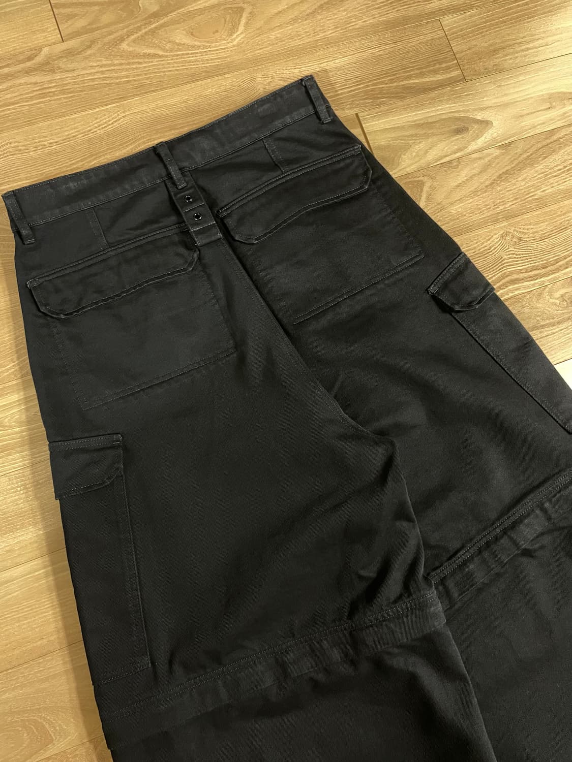 (29) 23FW 베트멍 멀티 포켓 카고 팬츠 블랙 상품이미지7