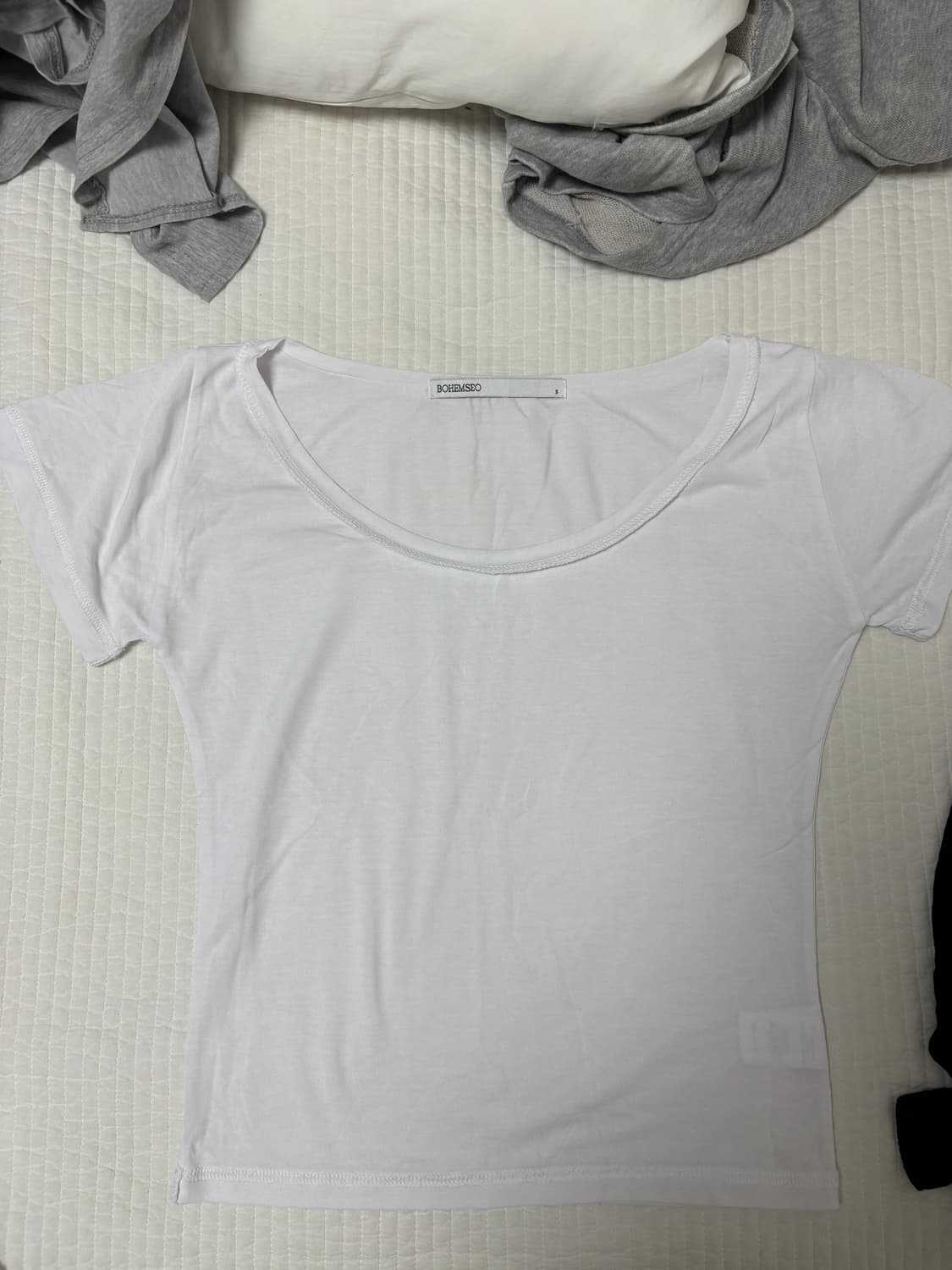 보헴서 딥유넥 하프티 상품이미지1