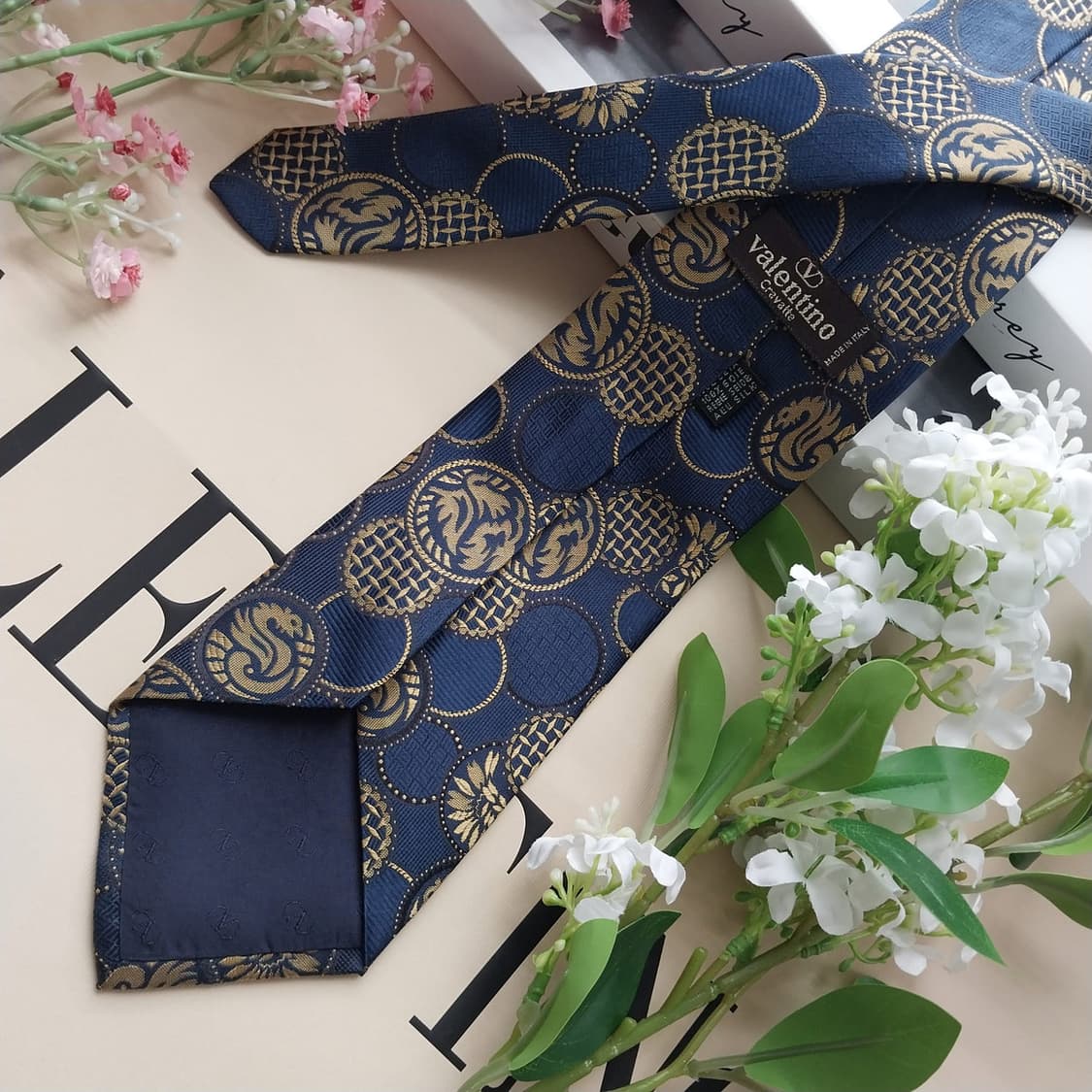 발렌티노 실크 네이비 자카드 넥타이 8.9cm A~B등급 k2449
 상품이미지4