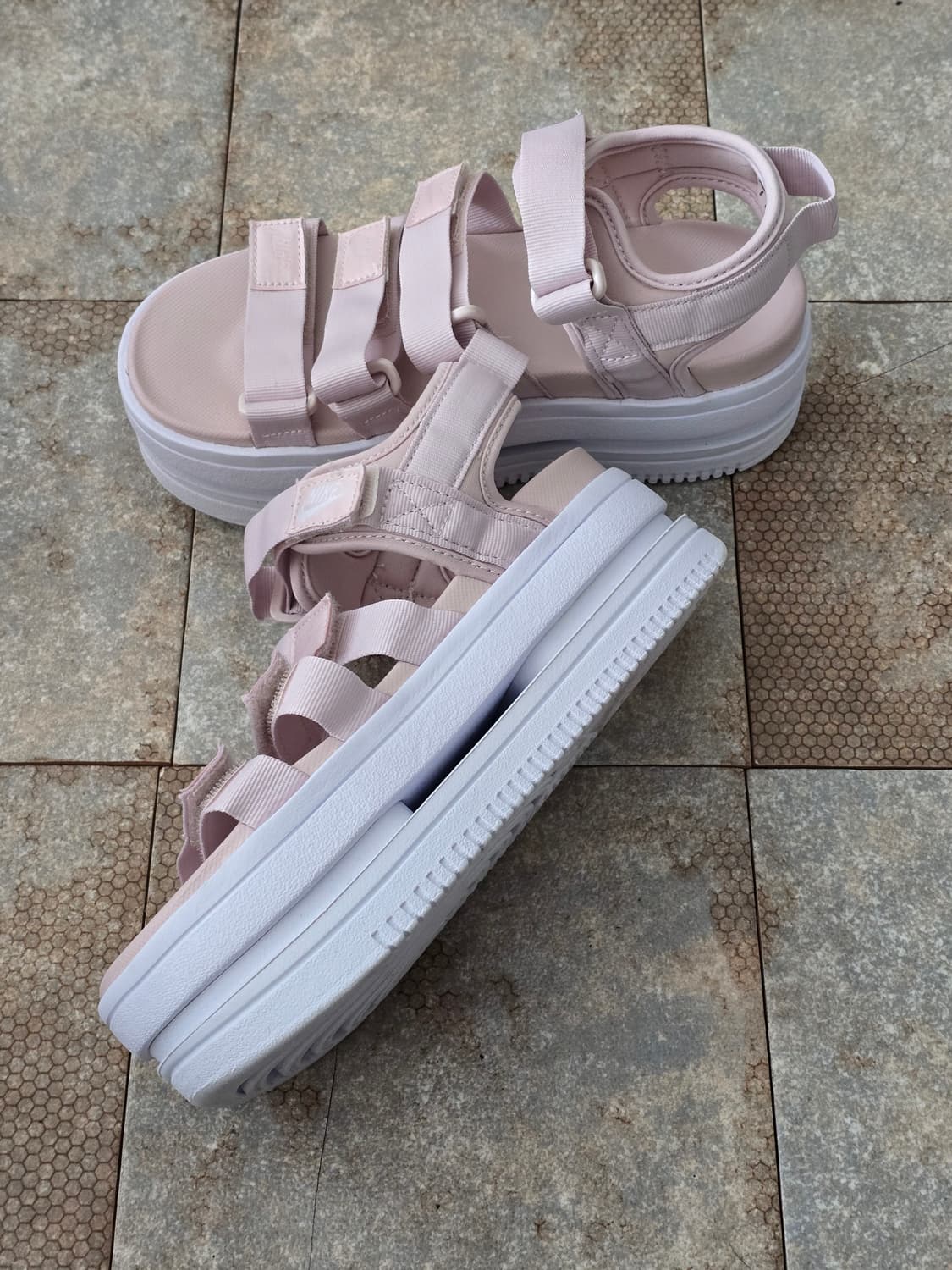 (230)나이키 아이콘 클래식 핑크 샌들 상품이미지3