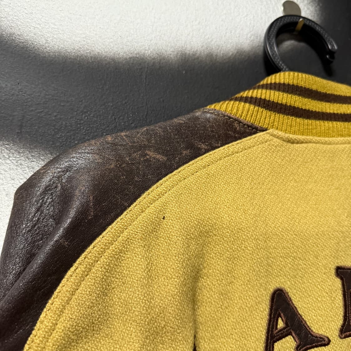 VTG 빈티지 올드스쿨 울 혼방 레더암 바시티 자켓 상품이미지8