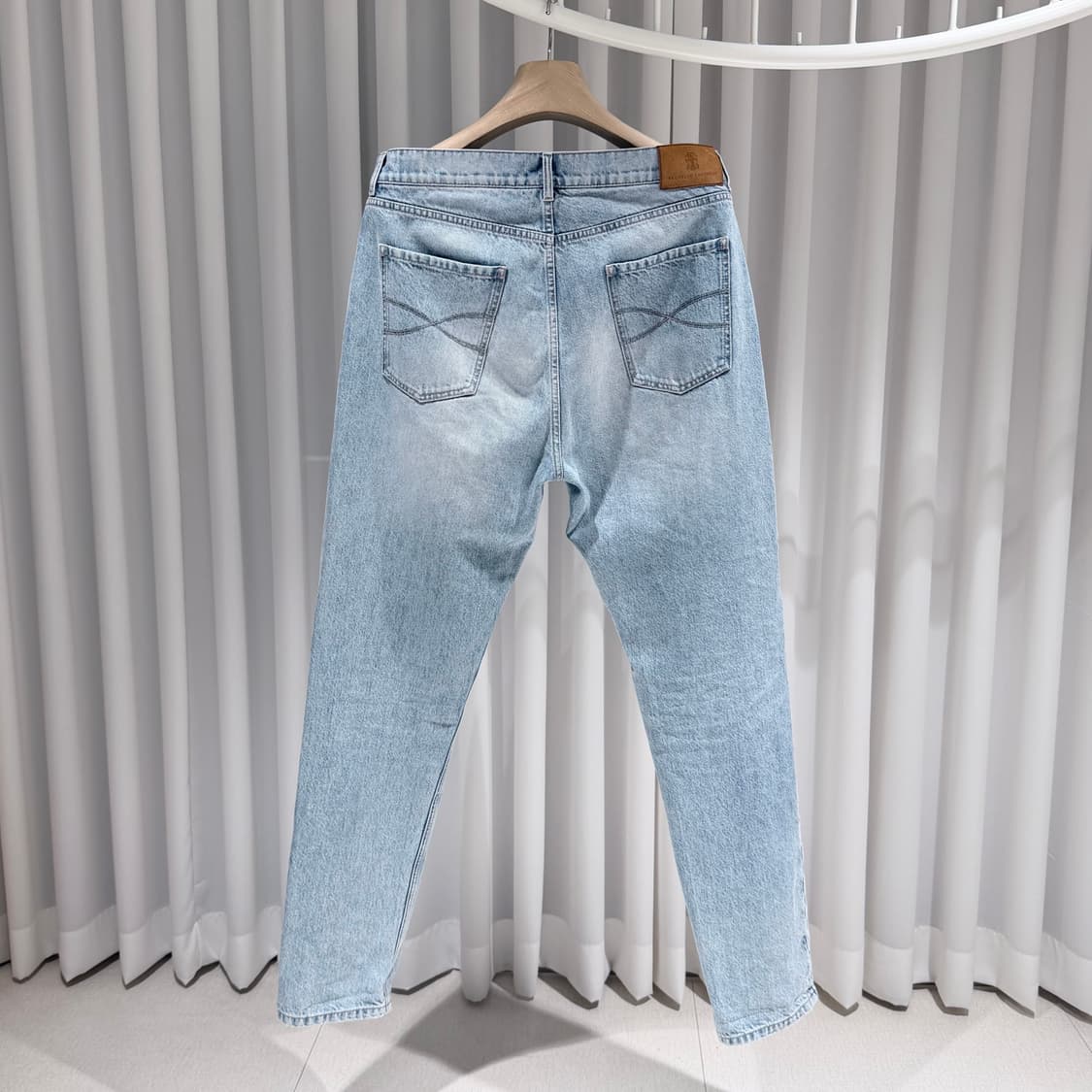 (A/50) / 브루넬로 쿠치넬리 미드 라이즈 슬림핏 데님팬츠 상품이미지3