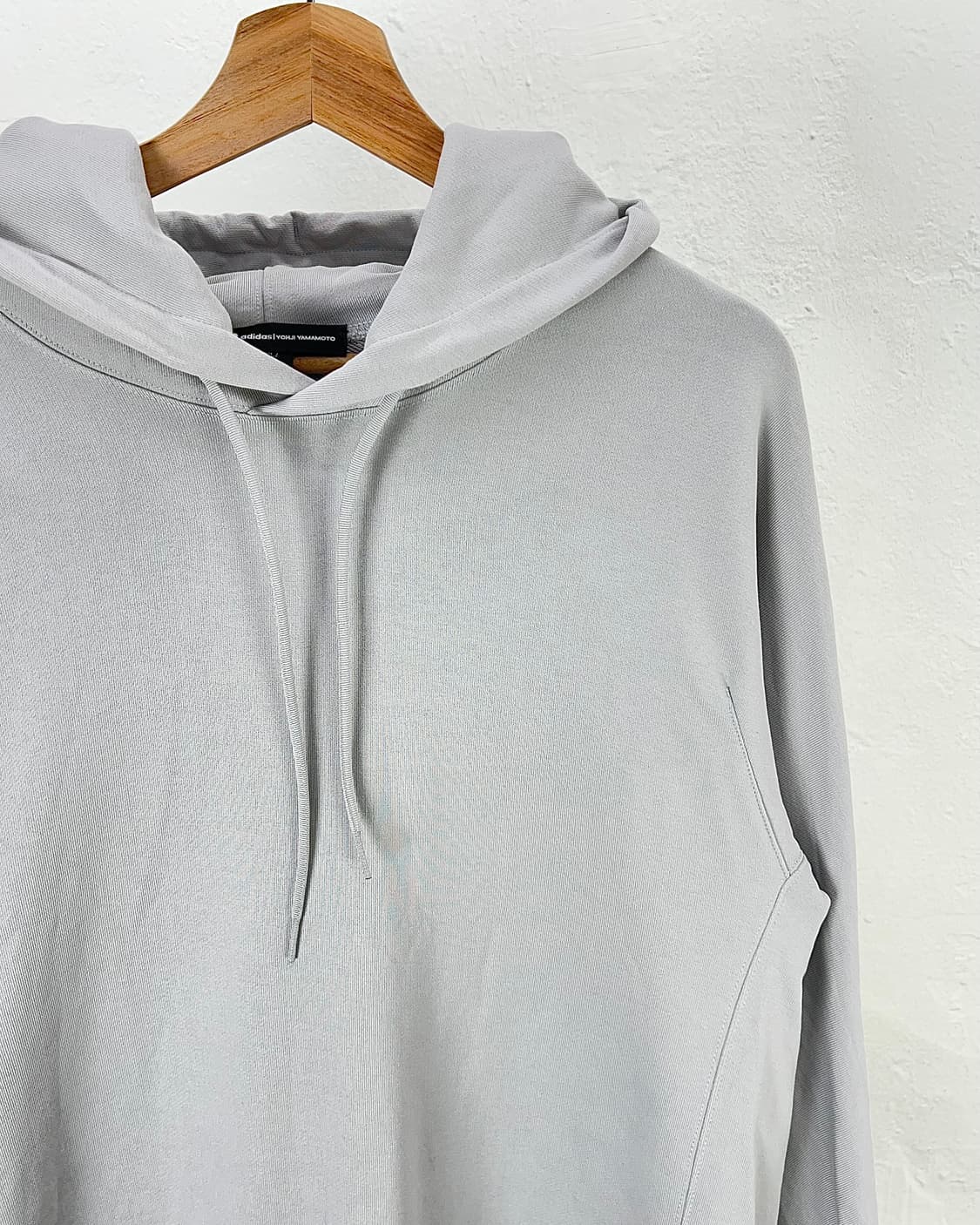y-3 라이트 그레이 레이어드 스트레치 후디 상품이미지3