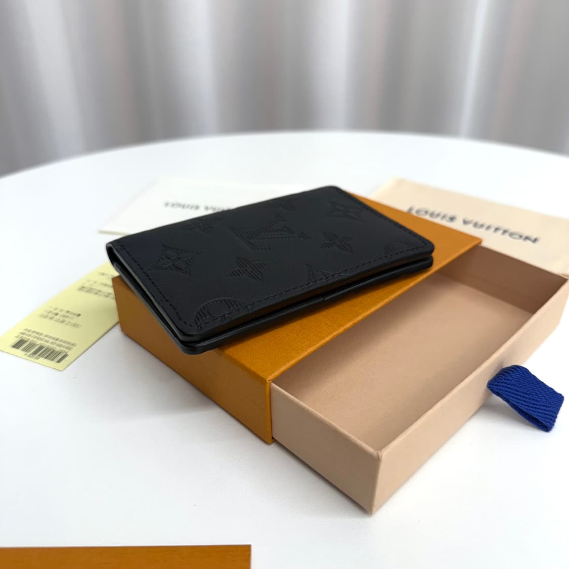 [26년/ 1회 사용] 루이비통 쉐도우 오거나이저 지갑 블랙 상품이미지5
