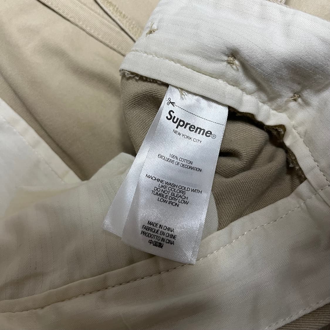 슈프림 23FW 핀업걸 치노 팬츠 카키 상품이미지5