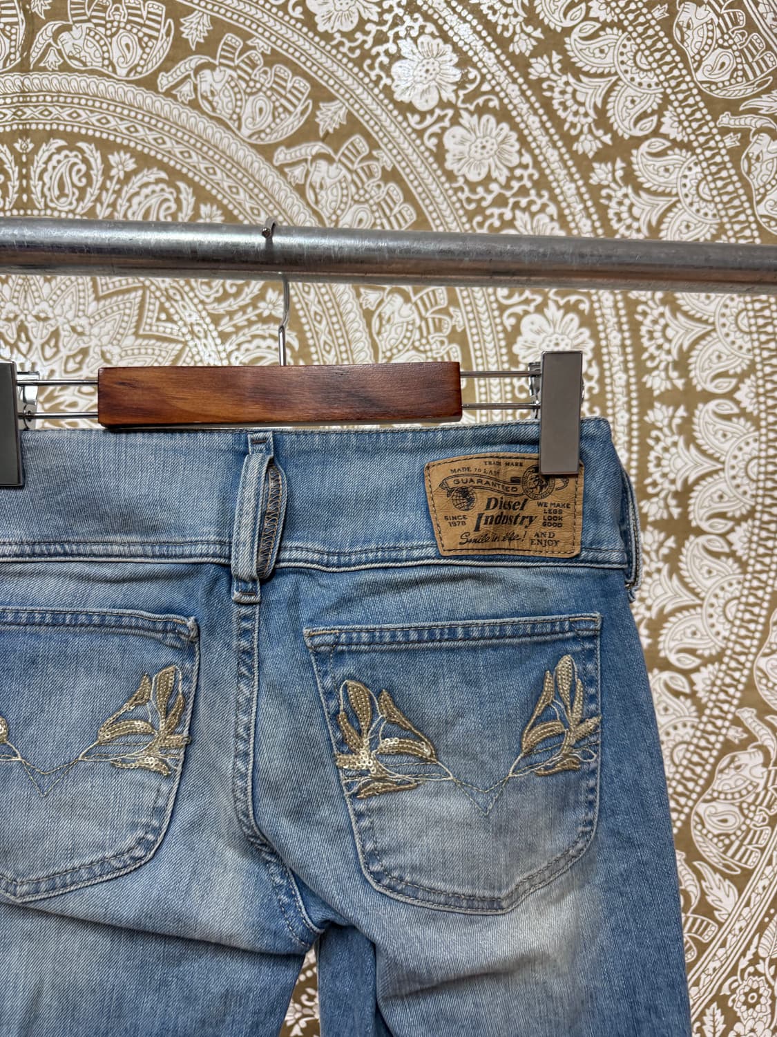 디젤 CHEROCK 로우라이즈 부츠컷 데님팬츠  상품이미지6