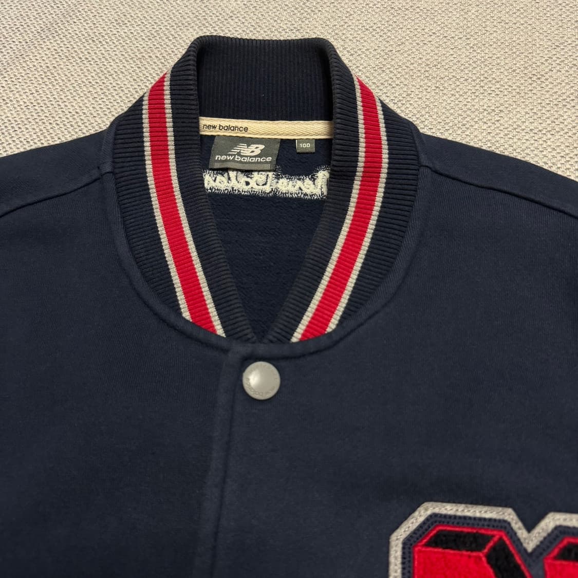 뉴발란스 빅로고 바시티 자켓 상품이미지2