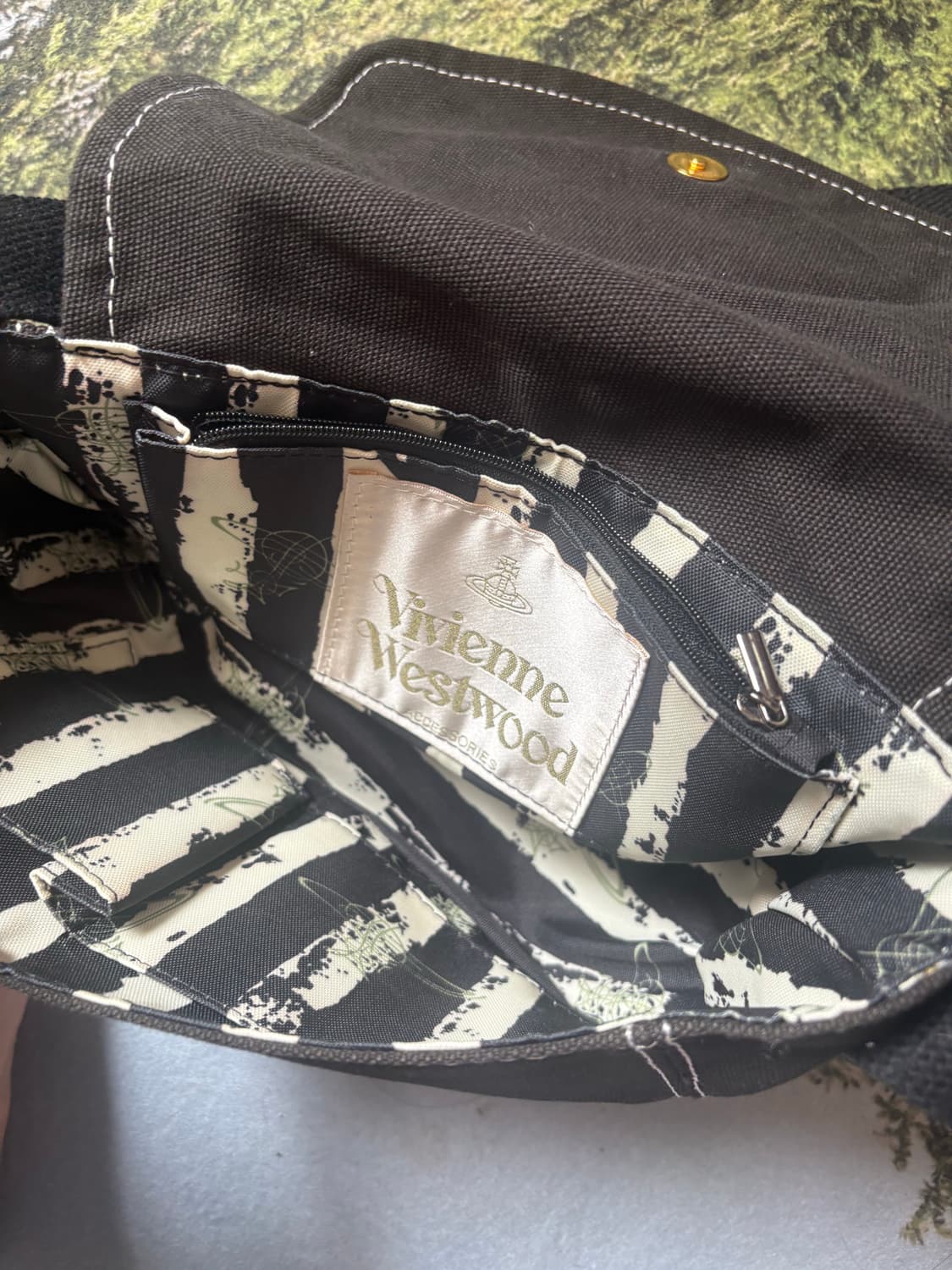 비비안웨스트우드 캔버스 크로스백 상품이미지3