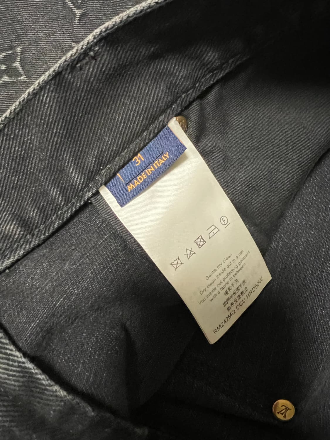 [31] 루이비통 카펜터 워크웨어 쇼츠 블랙 상품이미지4