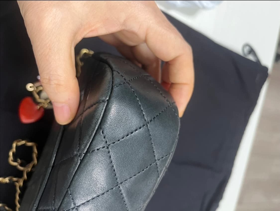 정품/풀셋] 샤넬 14번대 발렌타인 참 한정판 클래식 플랩백 (미디엄) 상품이미지6