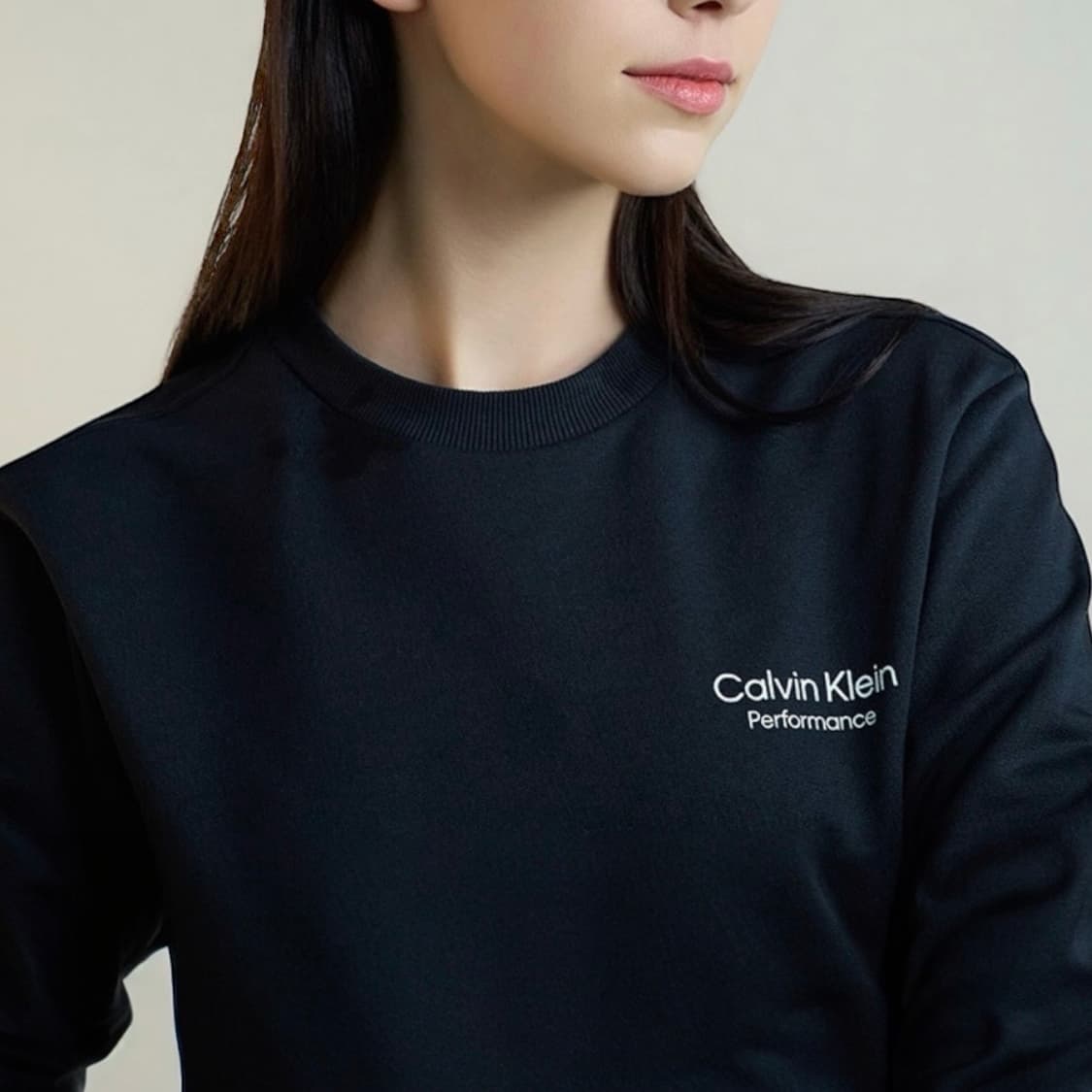 [S] Calvin 캘빈클라인 우먼즈 퍼포먼스 블랙 맨투맨 상품이미지3