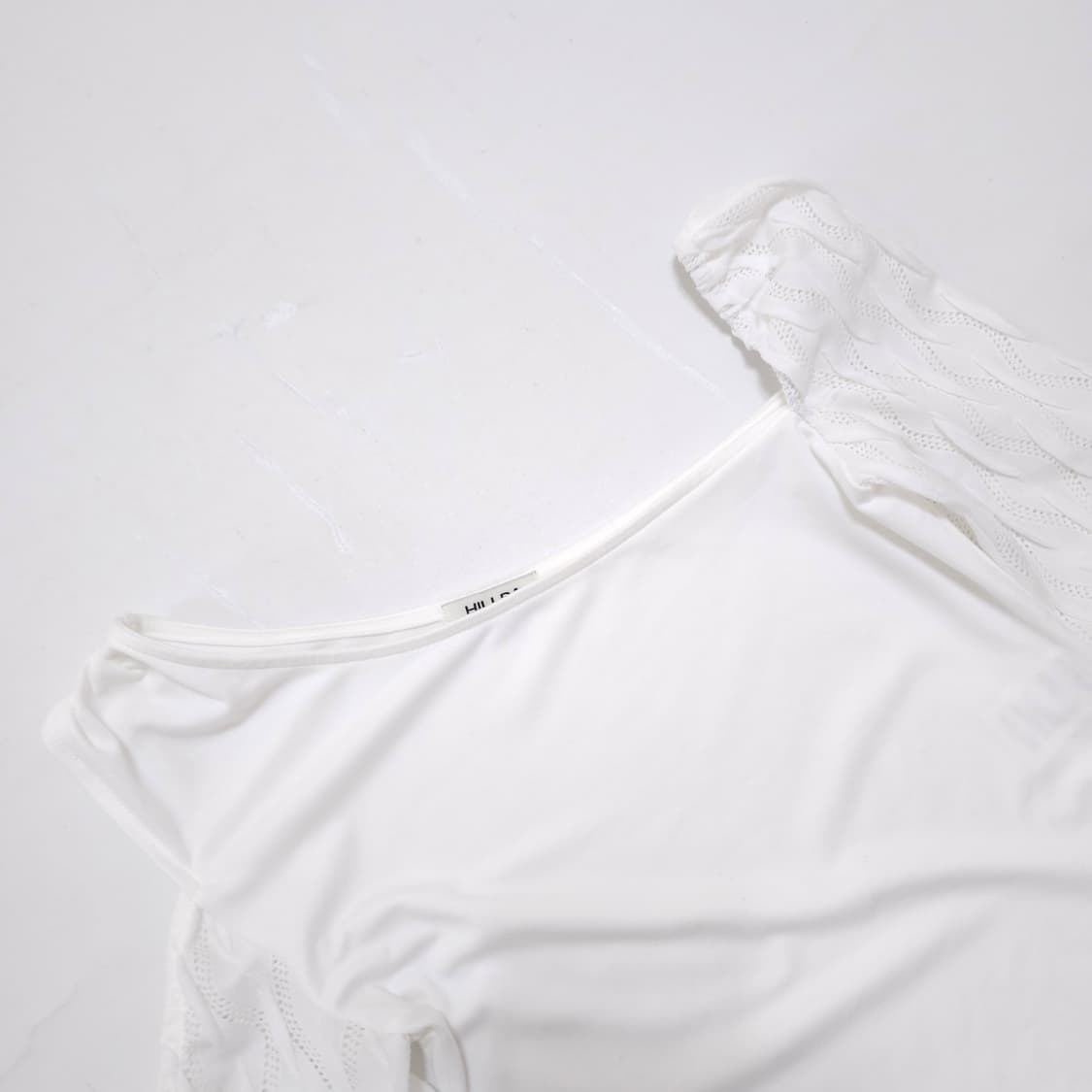 힐다 컷아웃 웨이브 슬리브 탑 상품이미지3