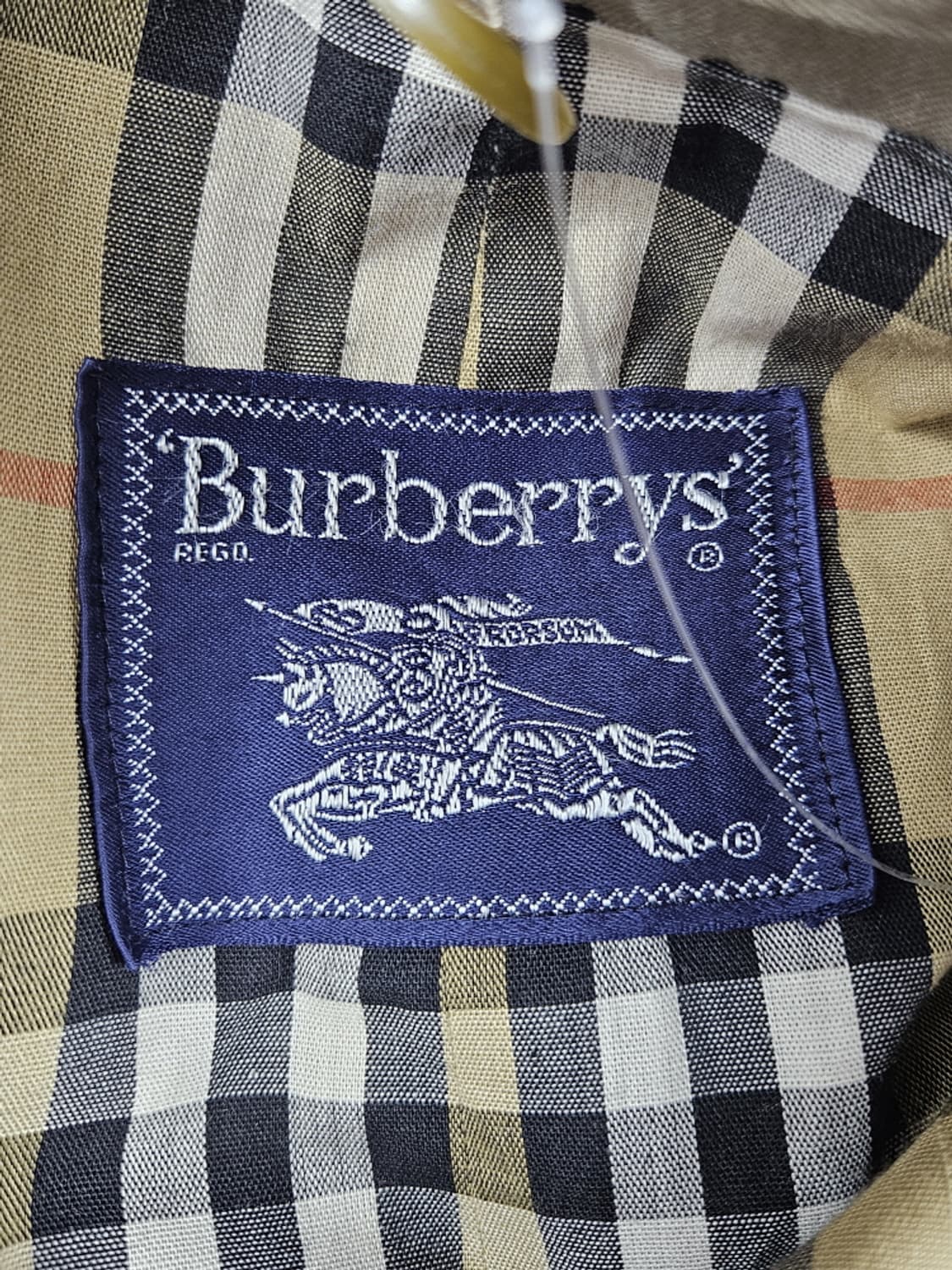 버버리 노바체크 헌팅트림 트렌치 코트 ( 40 ) / 10593 상품이미지9