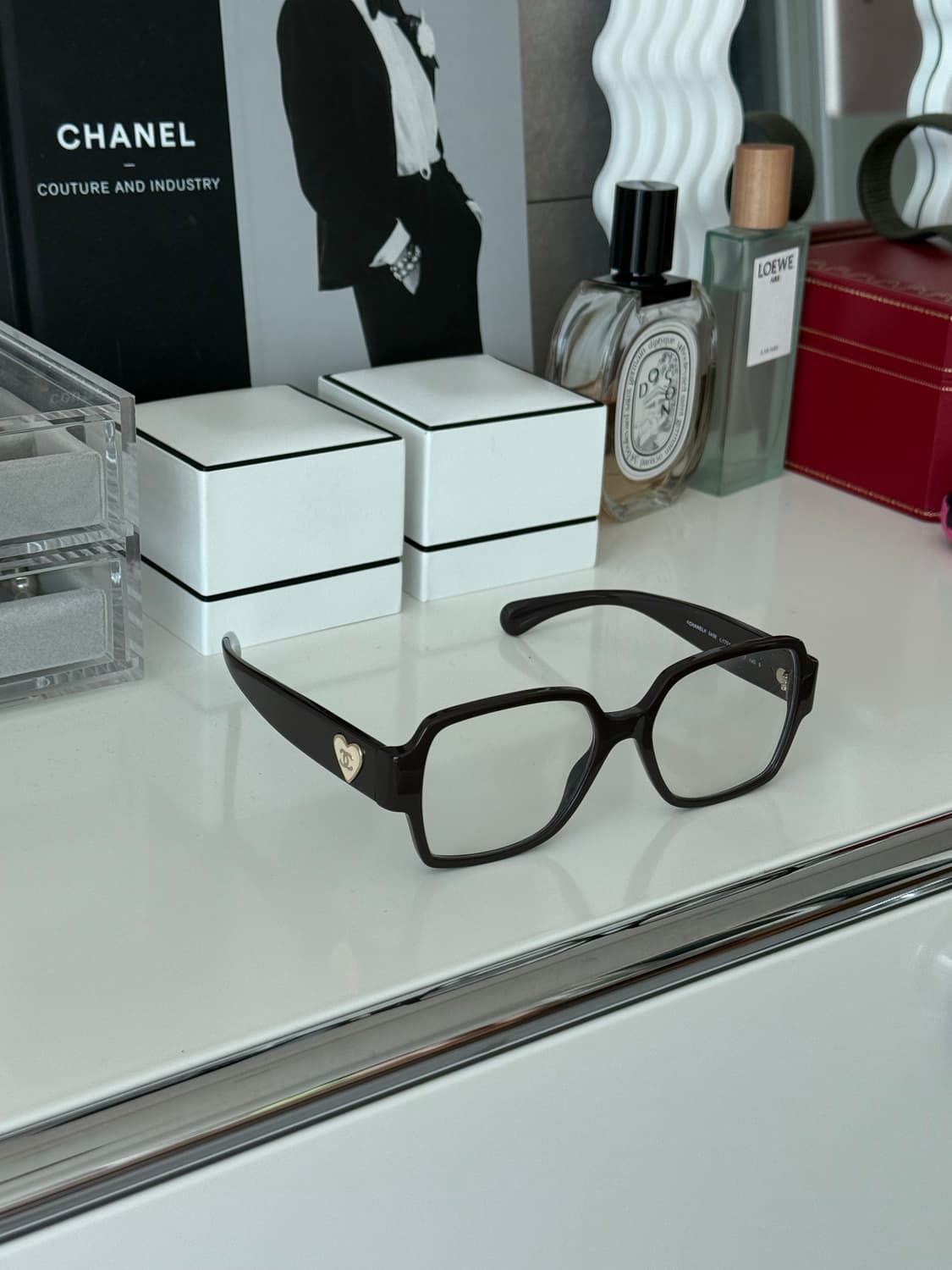 샤넬 하트 템플 안경 브라운 상품이미지4