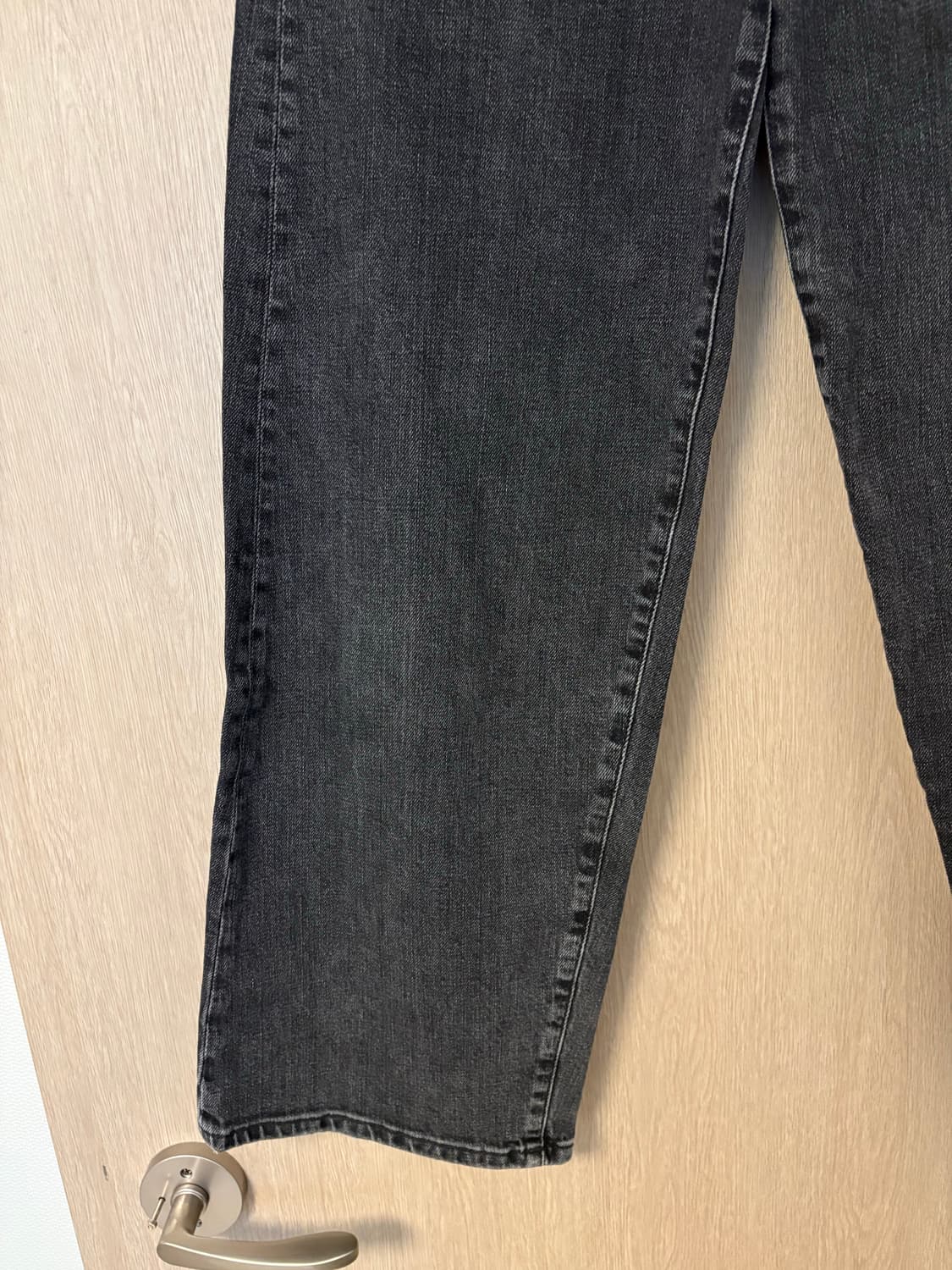 토템 페이디드 블랙 레귤러핏  상품이미지6