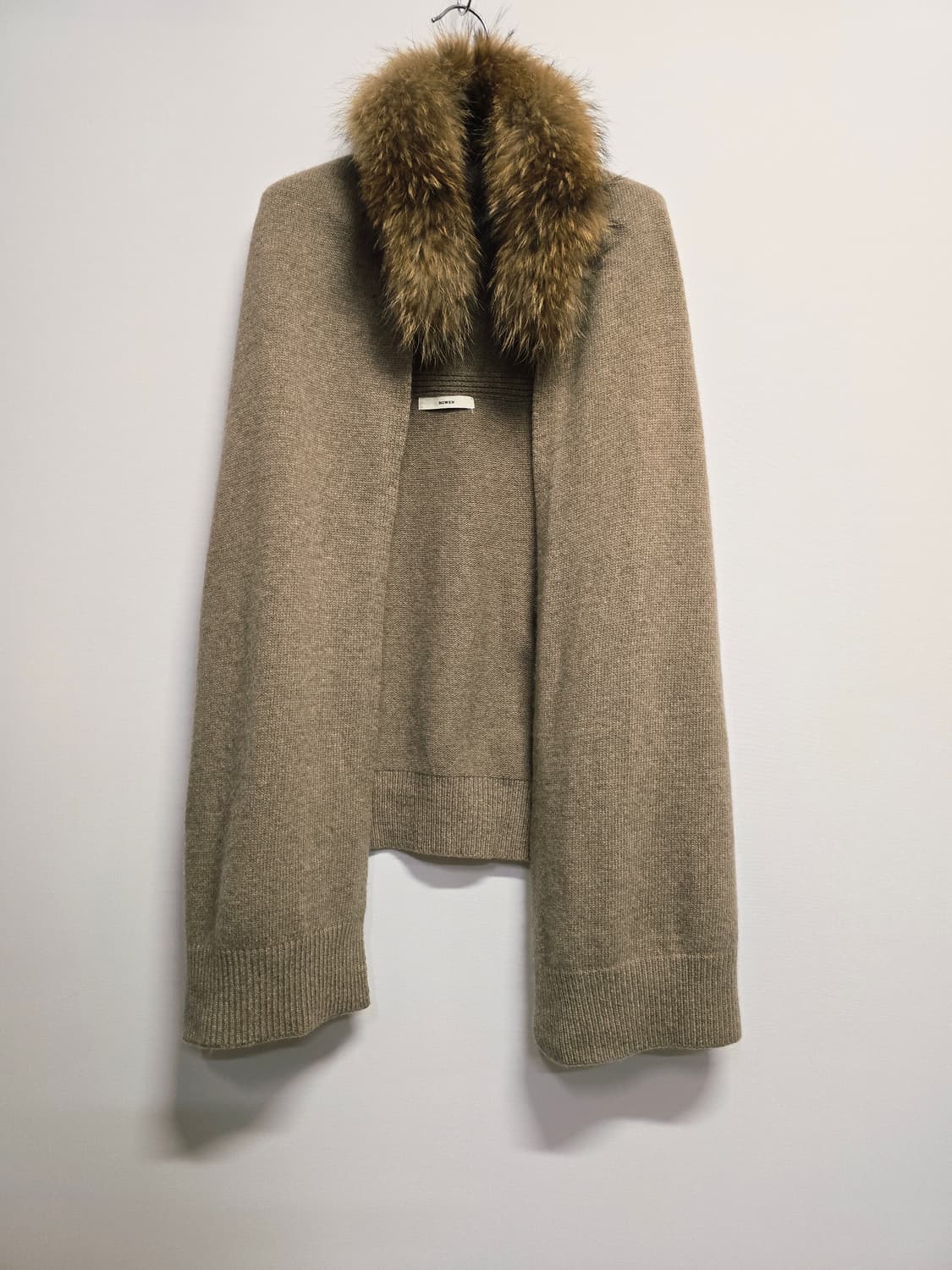 BOWEN 보웬 폭스퍼카라 숄 가디건 베이지 상품이미지1