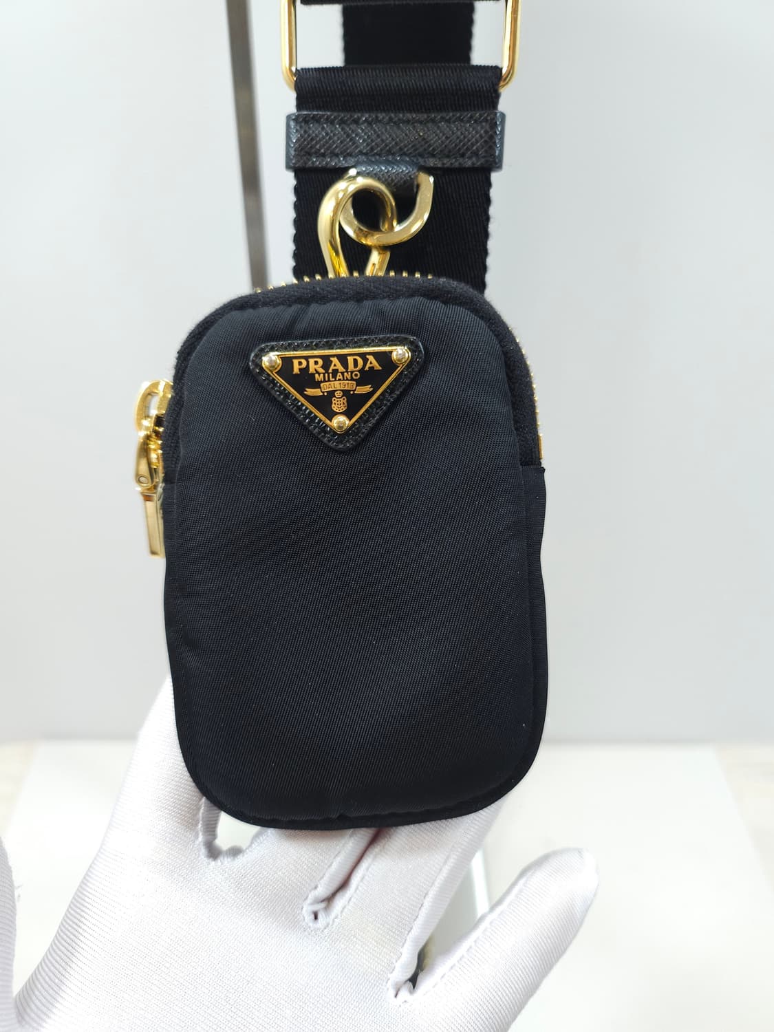 프라다 리에디션 2005 리나일론백 금장 상품이미지8
