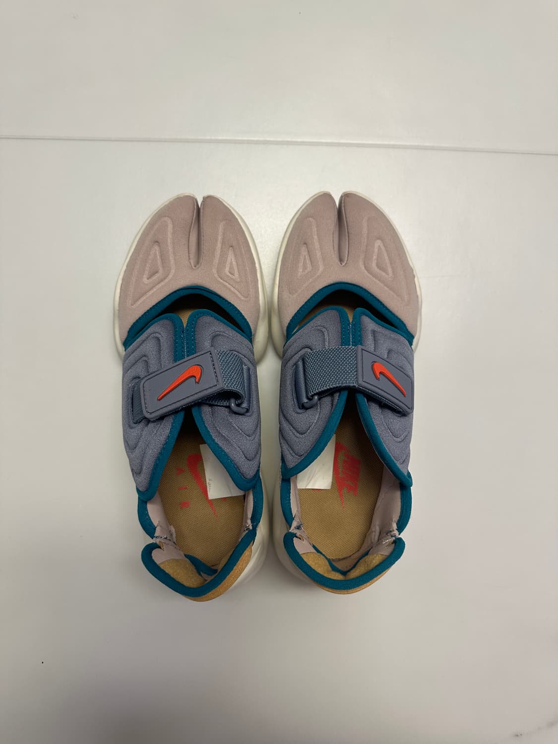 나이키 아쿠아리프트 파슬스톤 240 상품이미지1