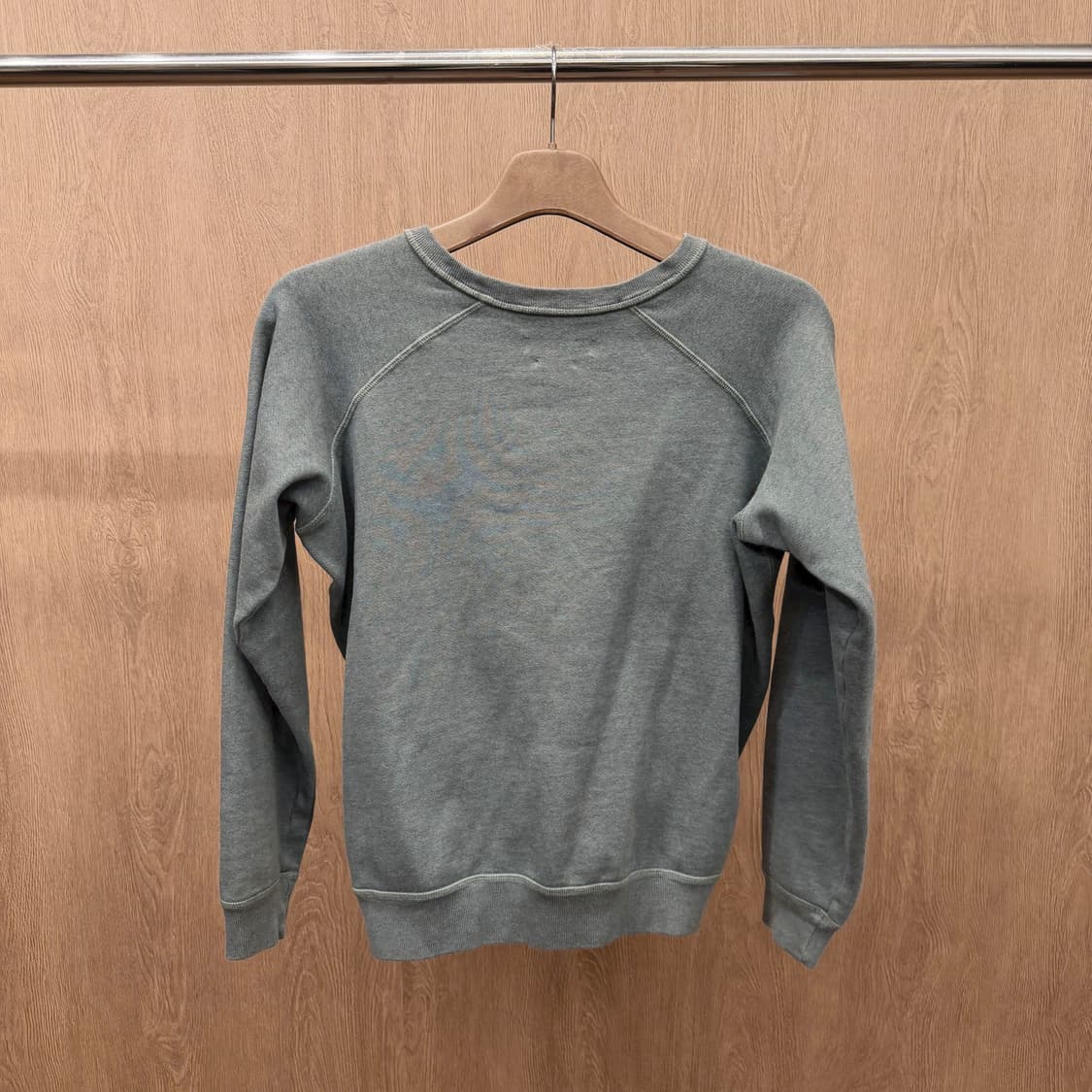 이자벨마랑 에뚜왈 라운드넥 맨투맨 밑단 꼬임 디테일 레귤러핏 민트 블루 상품이미지3