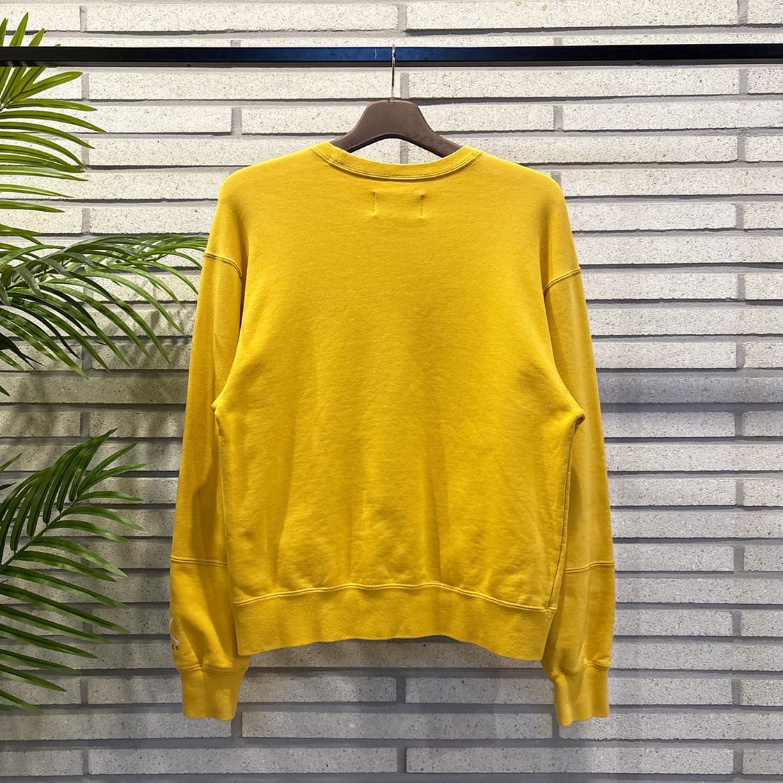 NIKE 나이키 에어조던 점프맨 로고 스웻셔츠 캥거루포켓 디테일 옐로우 상품이미지3