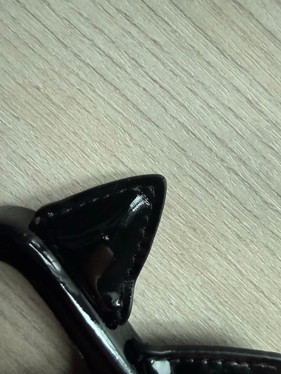 어반소피스티케이션 아이폰 16프로 상품이미지4