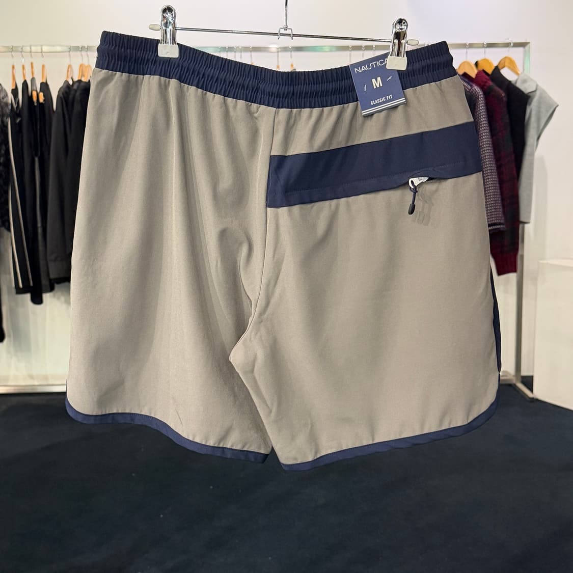 [새상품] [M] 노티카 우븐 밴딩 반바지 상품이미지2