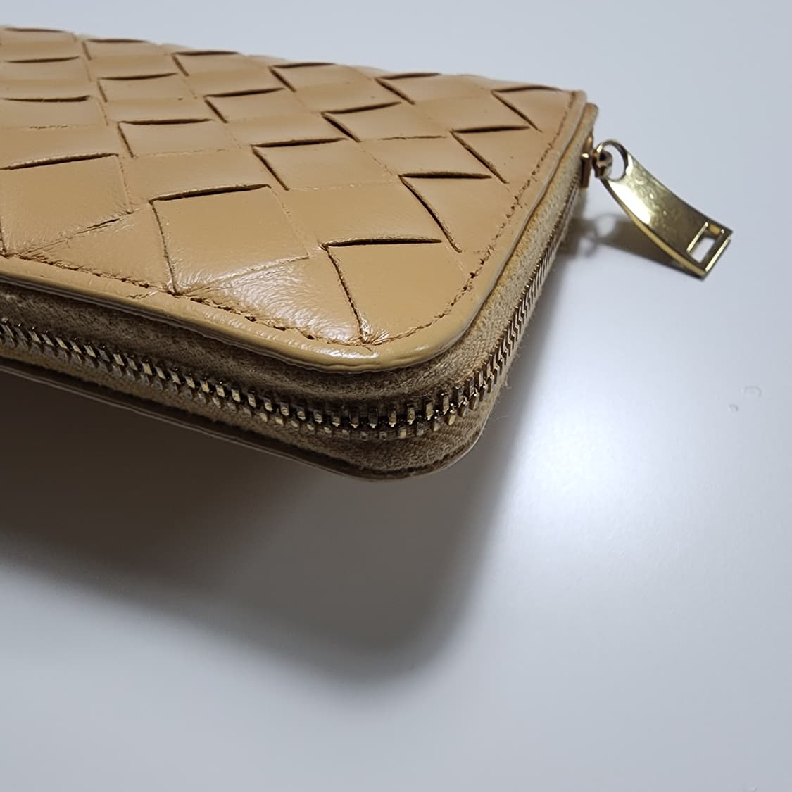 정품 보테가베네타 인트레치아토 지퍼 어라운드 장지갑 상품이미지7