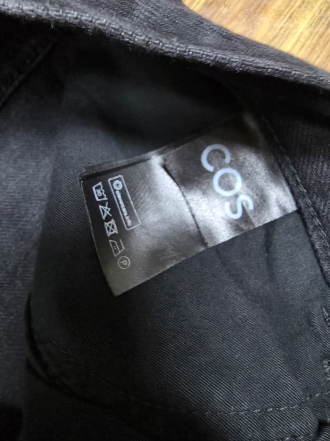 COS 블랙 데님팬츠 상품이미지4