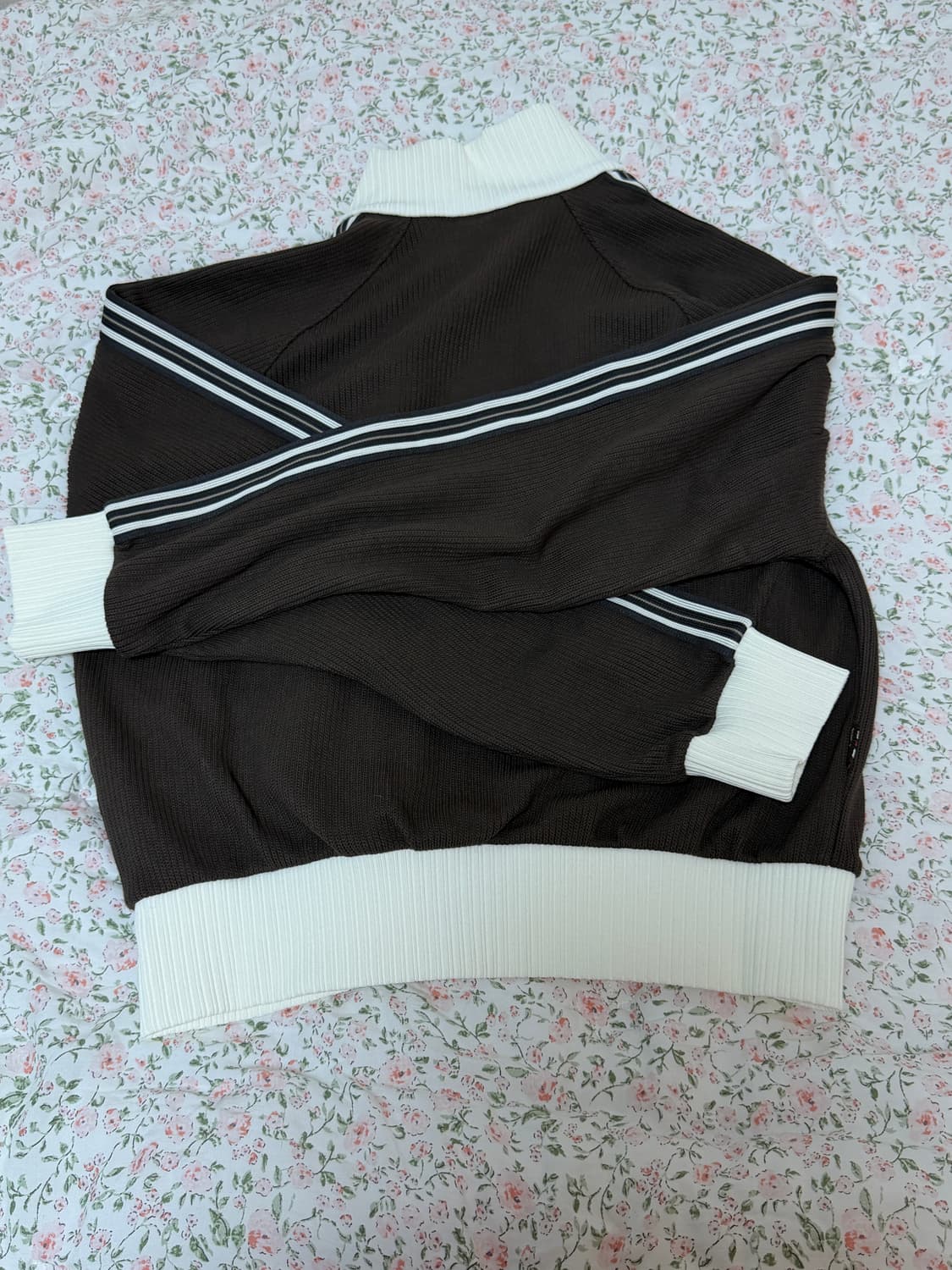 휠라 니트 트랙 집업 브라운 상품이미지4