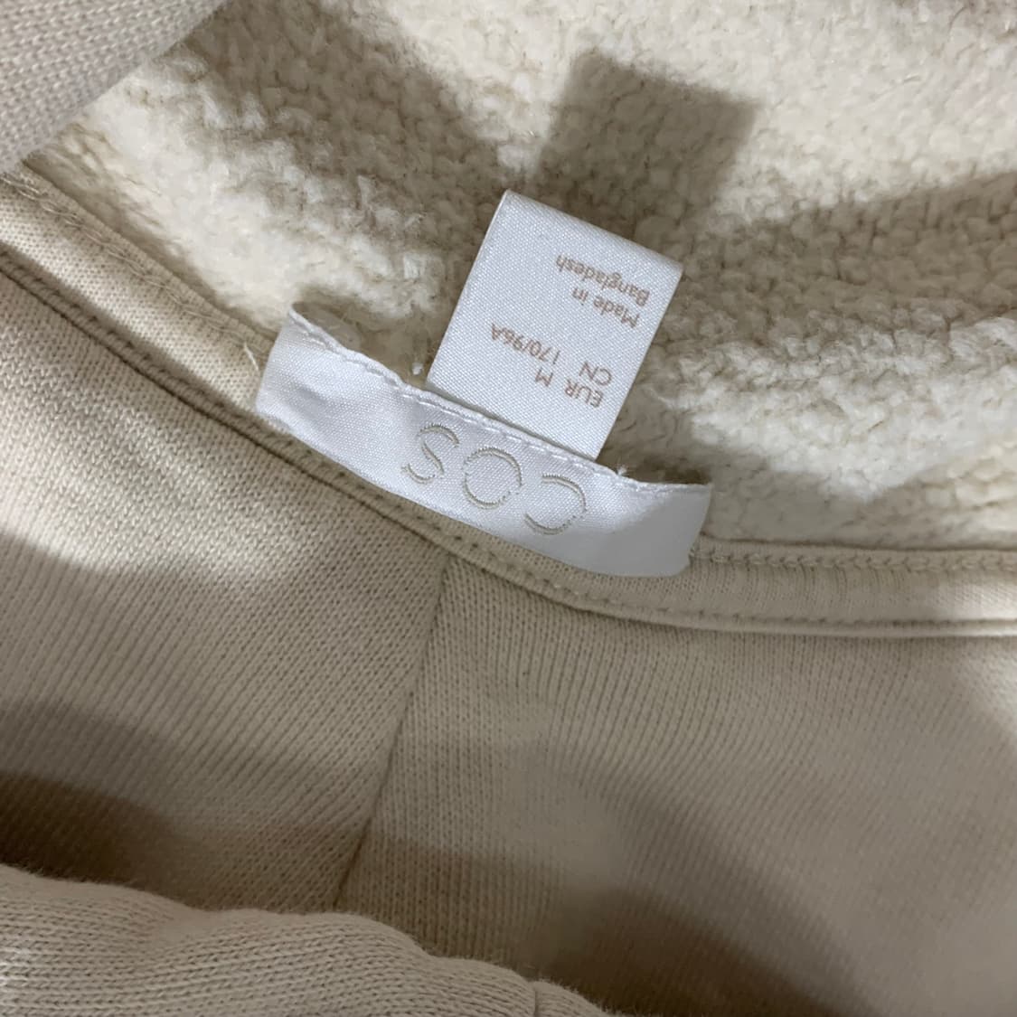 코스 아이보리 미니멀 후드티  상품이미지3