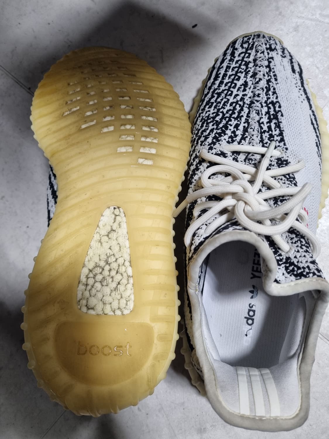 이지브스트 350V2 스니커즈  상품이미지5