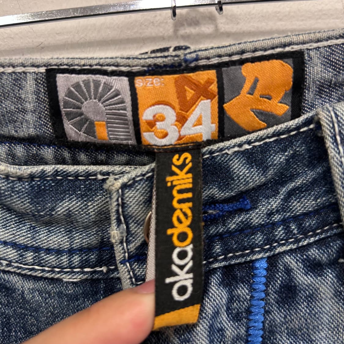 아카데믹 90s 와이드핏 배기 자수 데님팬츠 상품이미지3