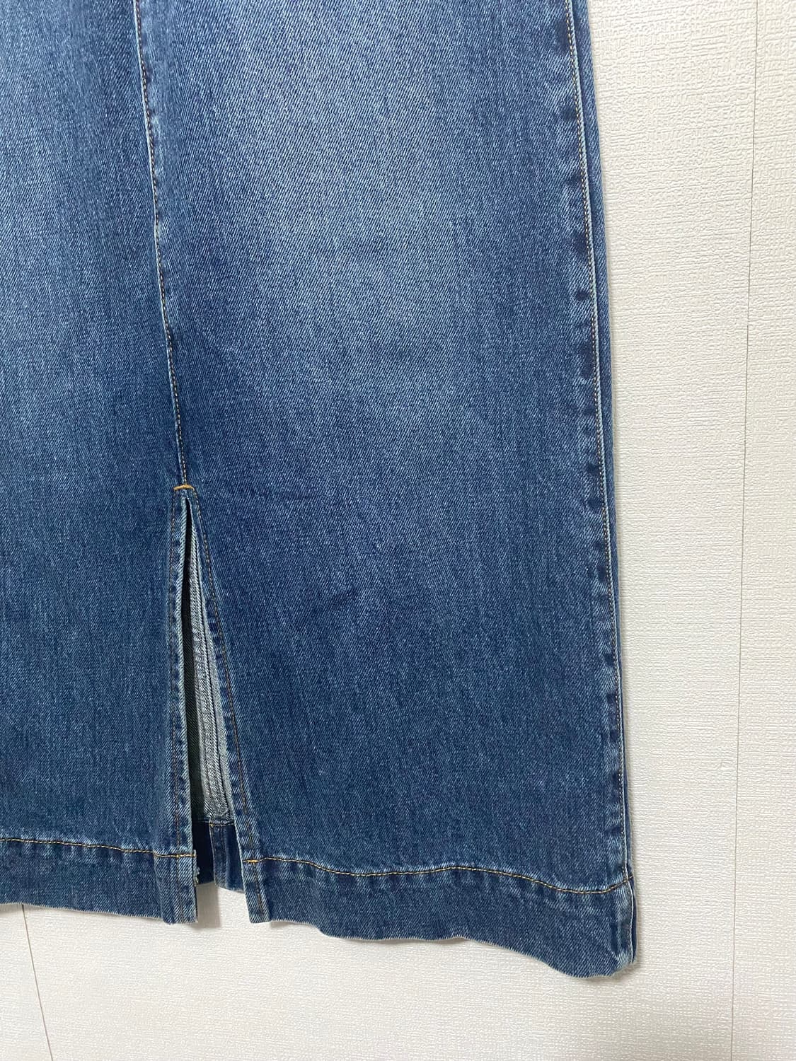 더바넷 앞트임 롱 데님 스커트 상품이미지3