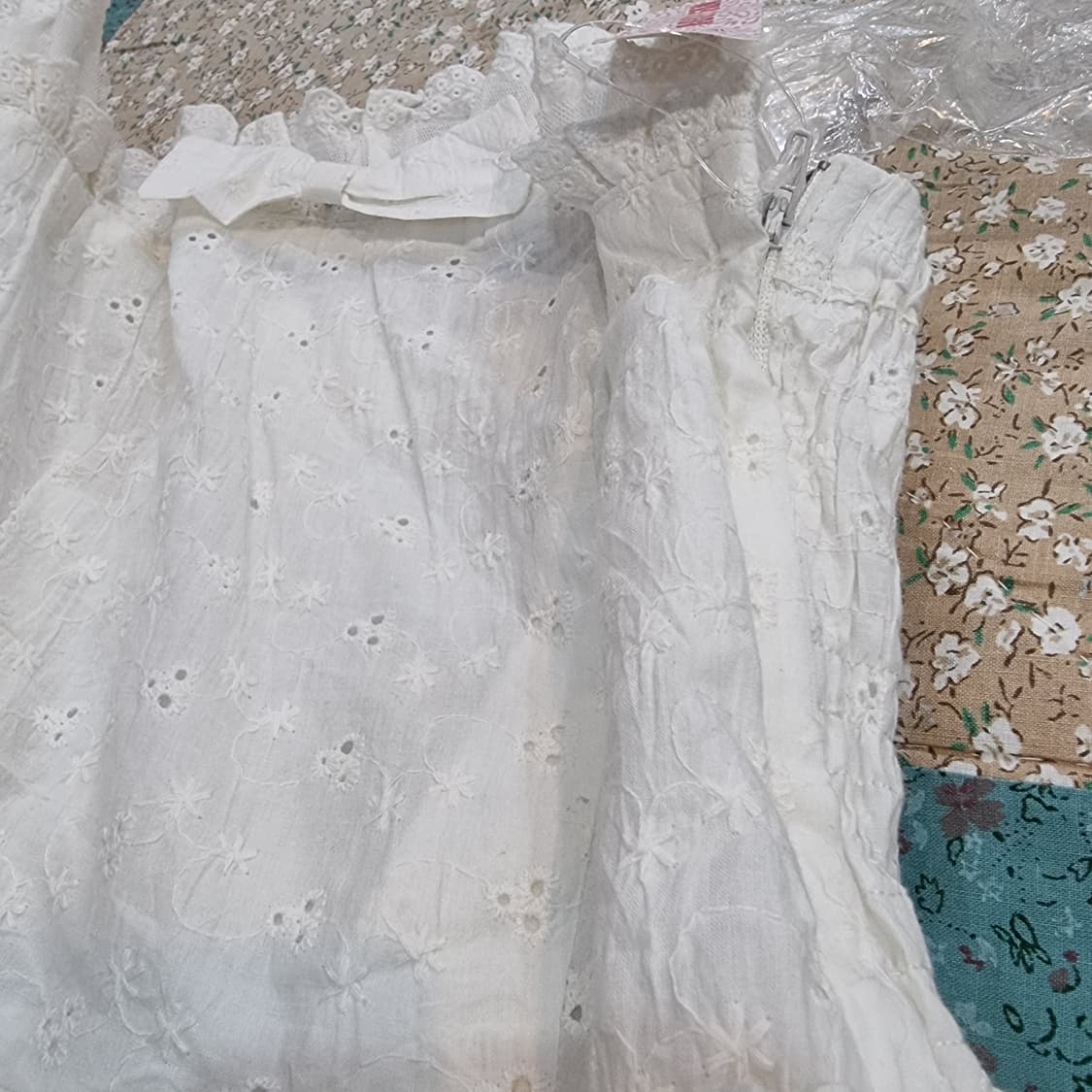 아이렛 레이스 오프숄더 원피스 상품이미지4