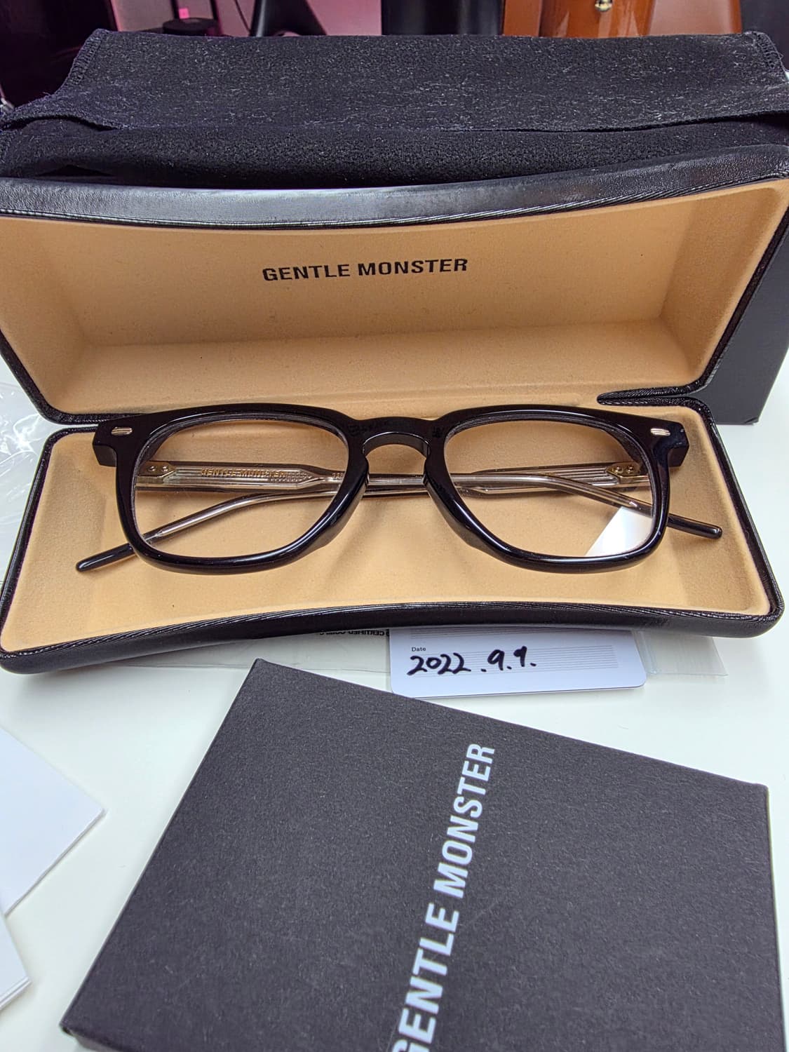 젠틀몬스터 KUBO 01 블랙 안경 상품이미지1