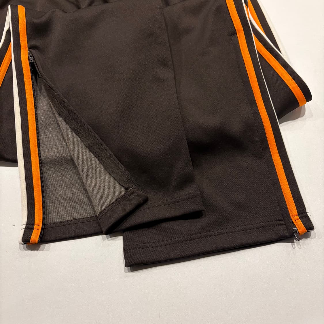 [105] 06s 아디다스 오리지널 스포츠 트랙 팬츠 브라운 C742 상품이미지7